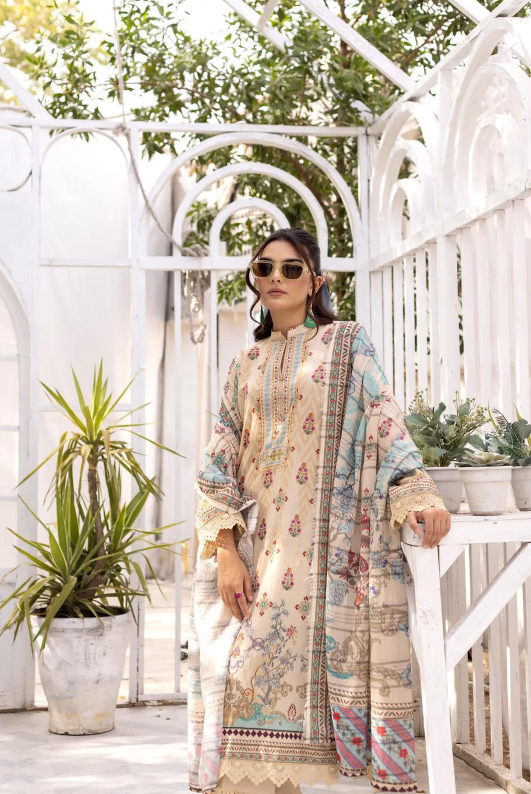 3Piece - Superior Printed Lawn Suit Carnation  D015
