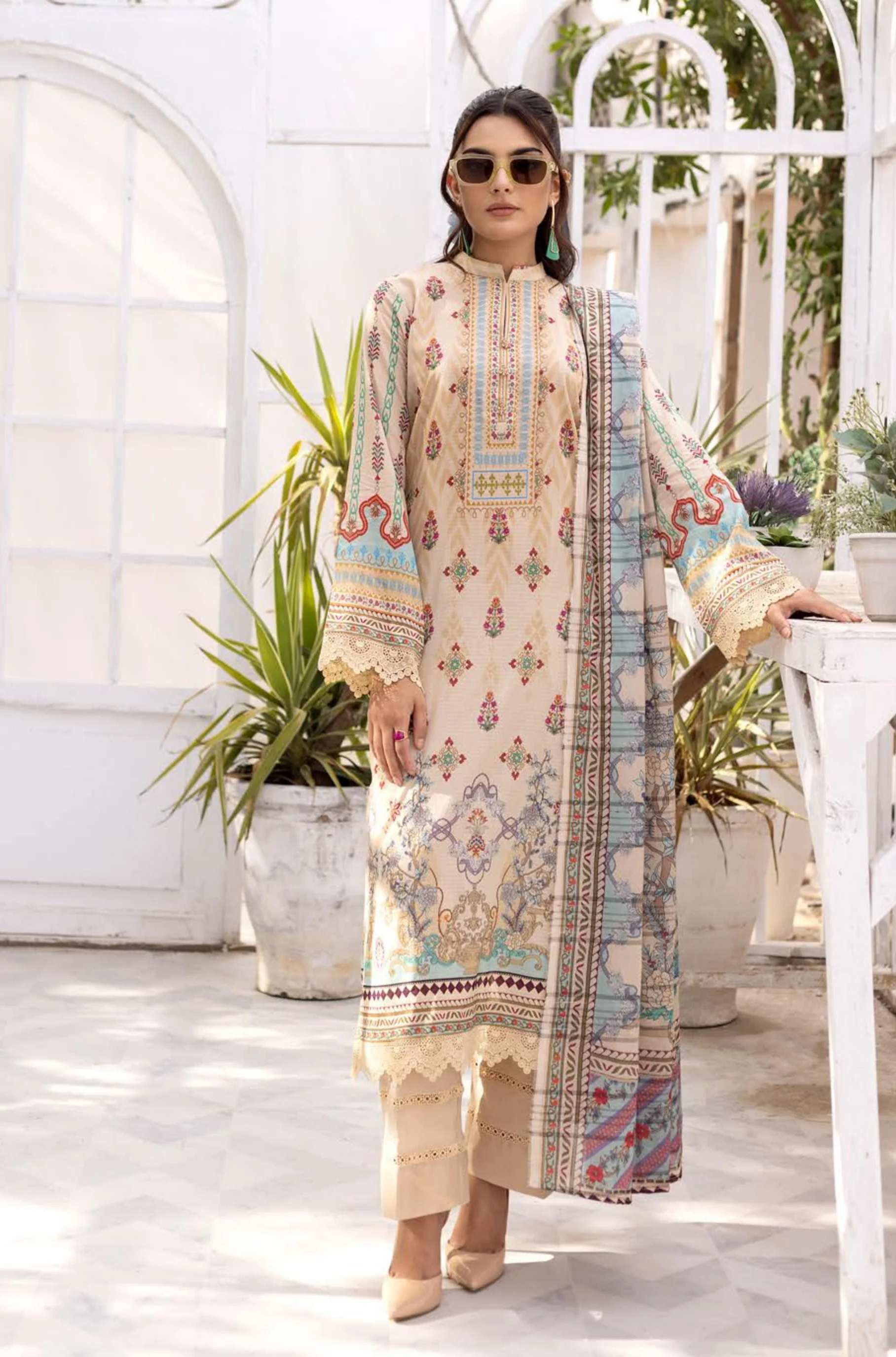 3Piece - Superior Printed Lawn Suit Carnation  D015 - Image 2