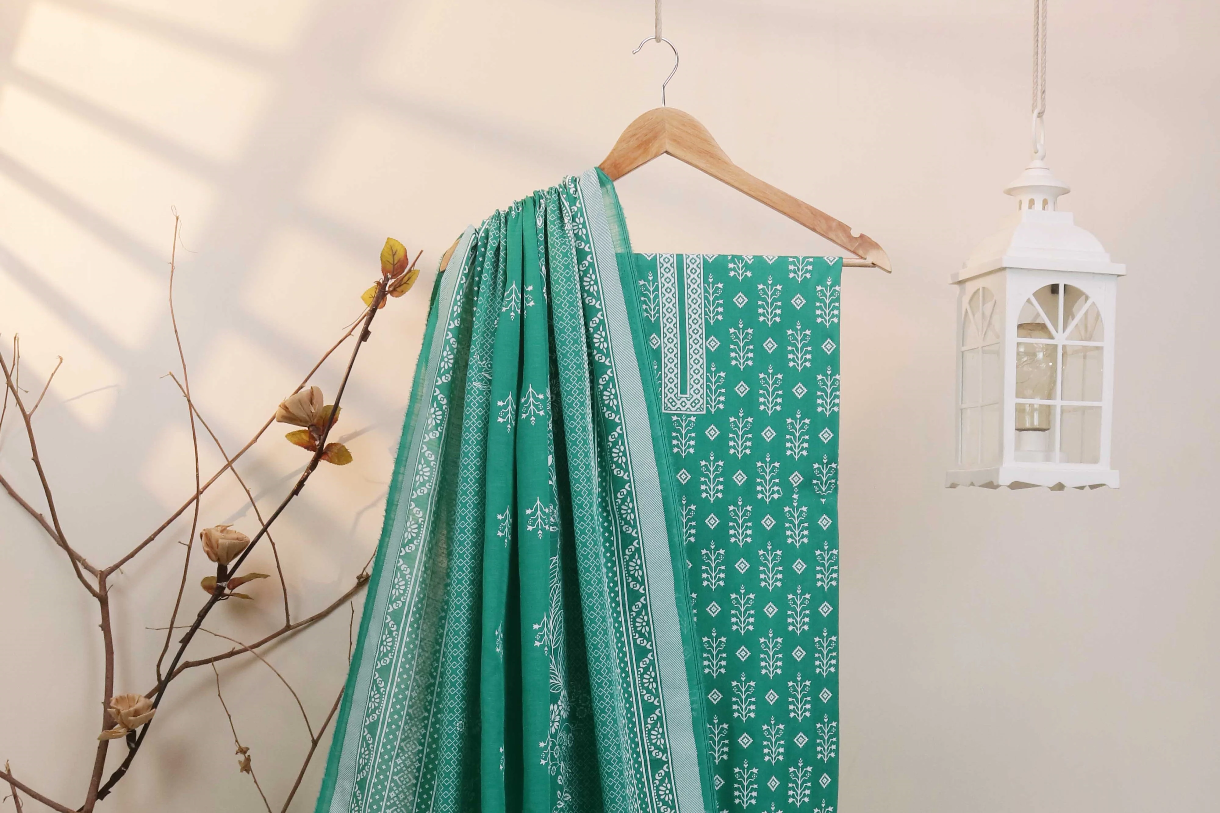 Classic Lawn Printed Suit H25SLMJ021 - Image 4