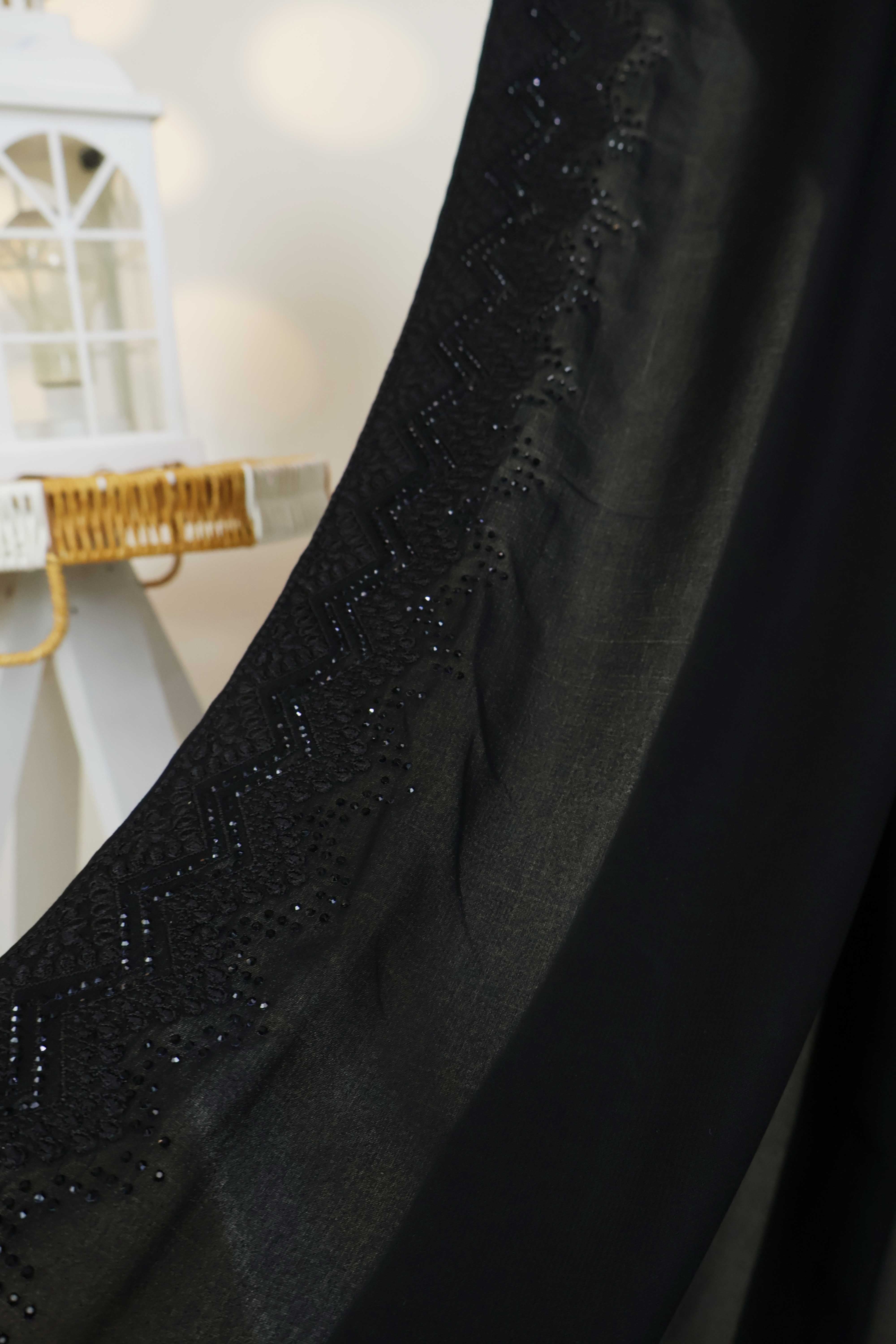 Embroidered Boarder Shawl HLSH188 - Image 5