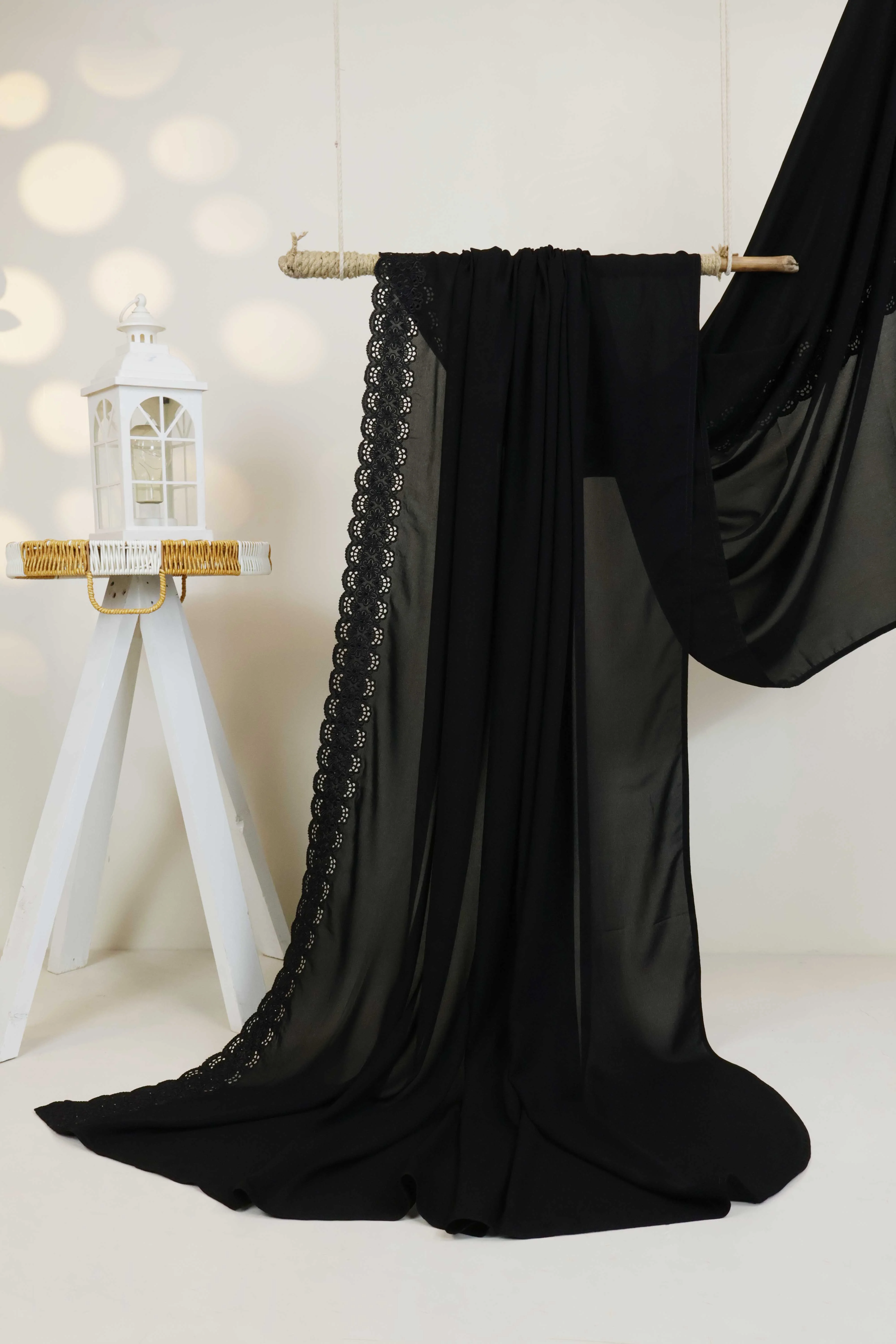 Embroidered Boarder Shawl HLSH193