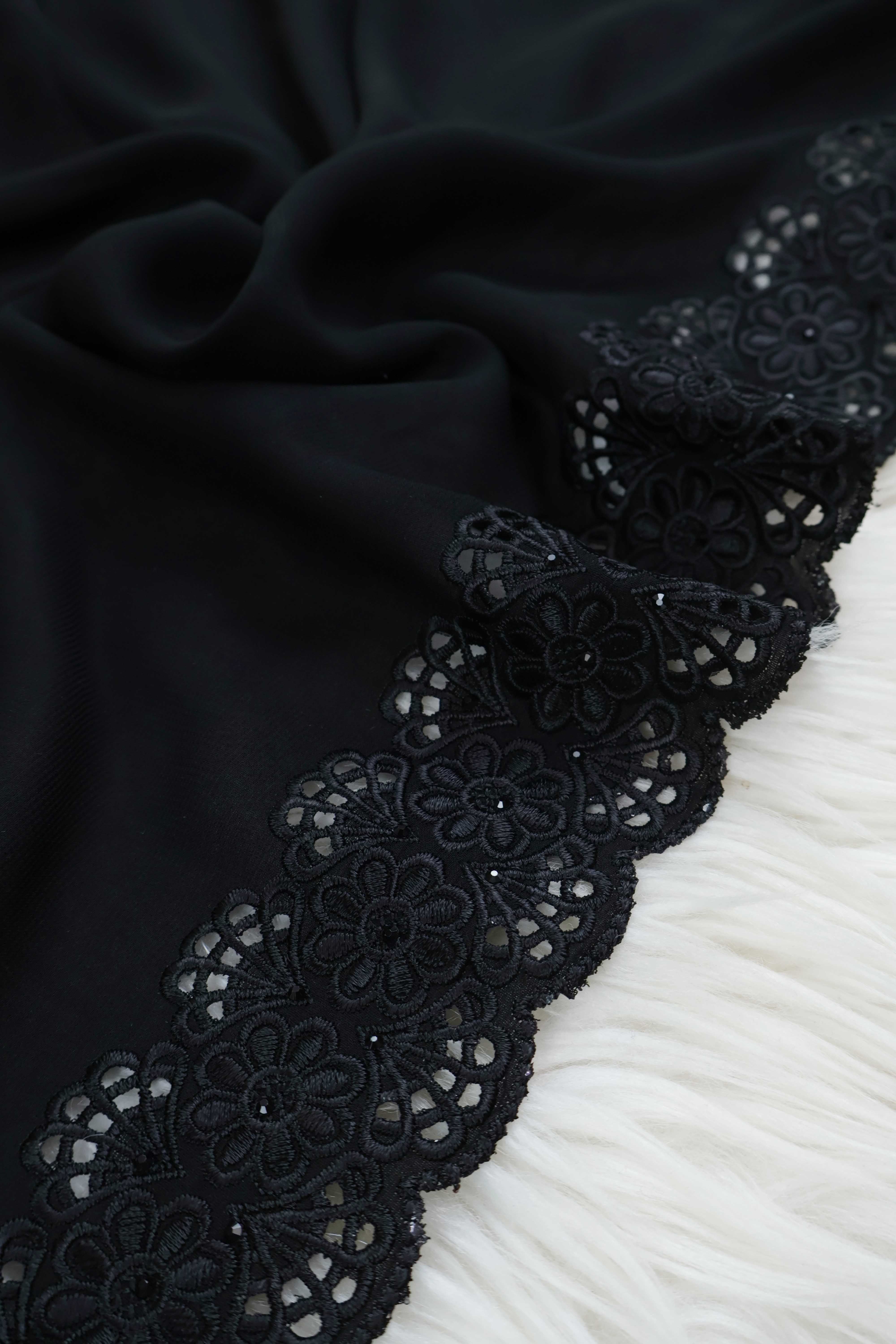 Embroidered Boarder Shawl HLSH193 - Image 2