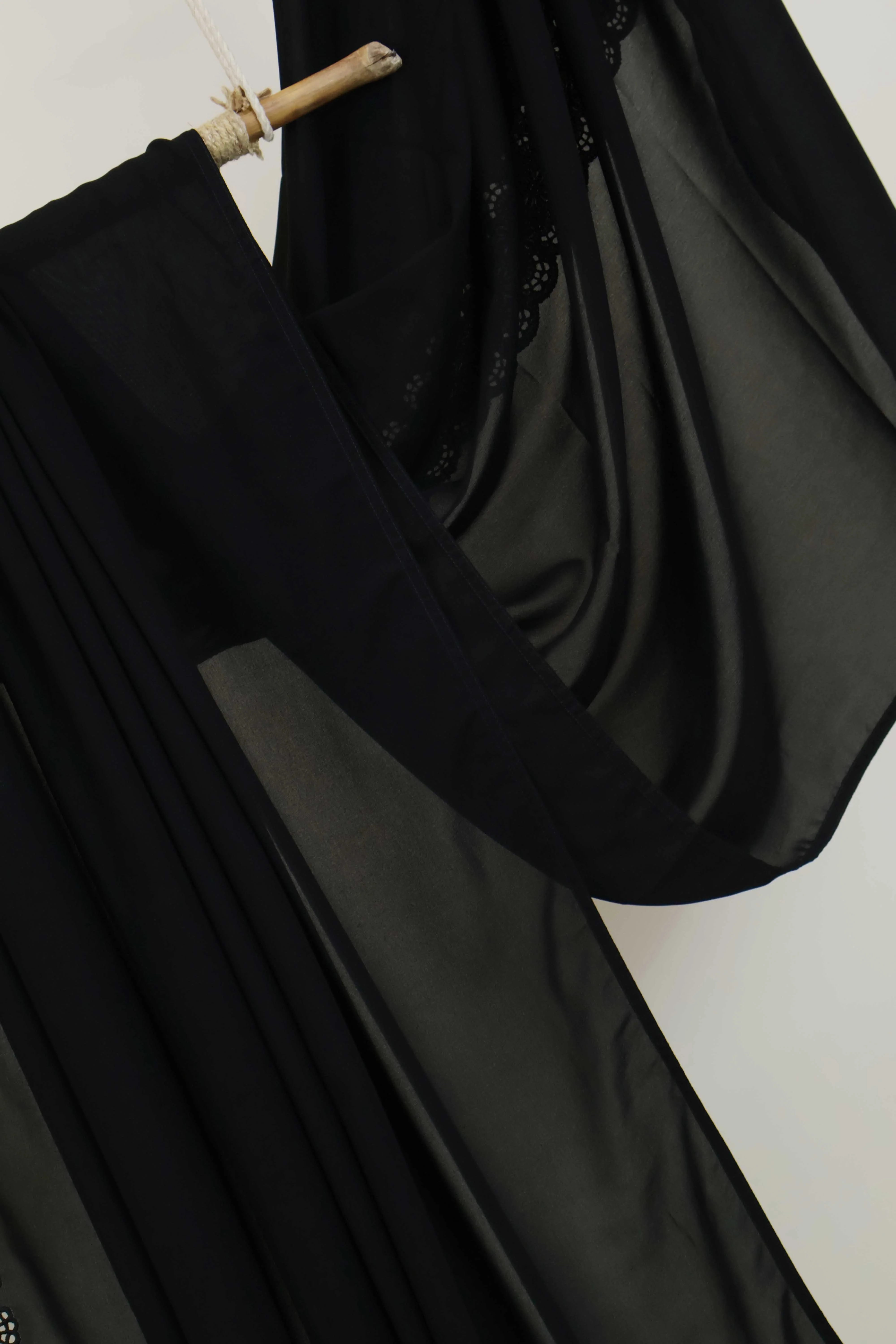 Embroidered Boarder Shawl HLSH193 - Image 5