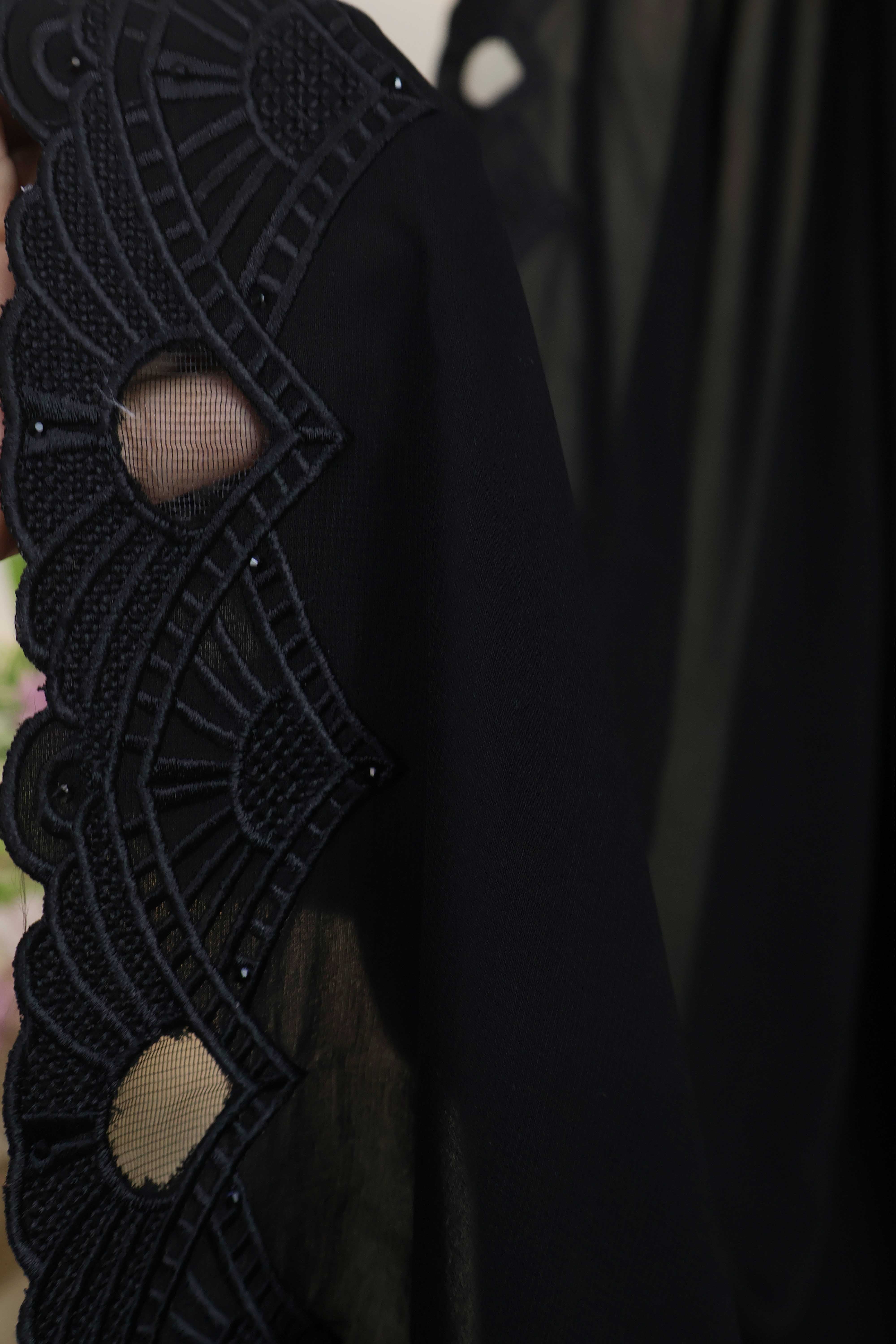 Embroidered Boarder Shawl HLSH70 - Image 2