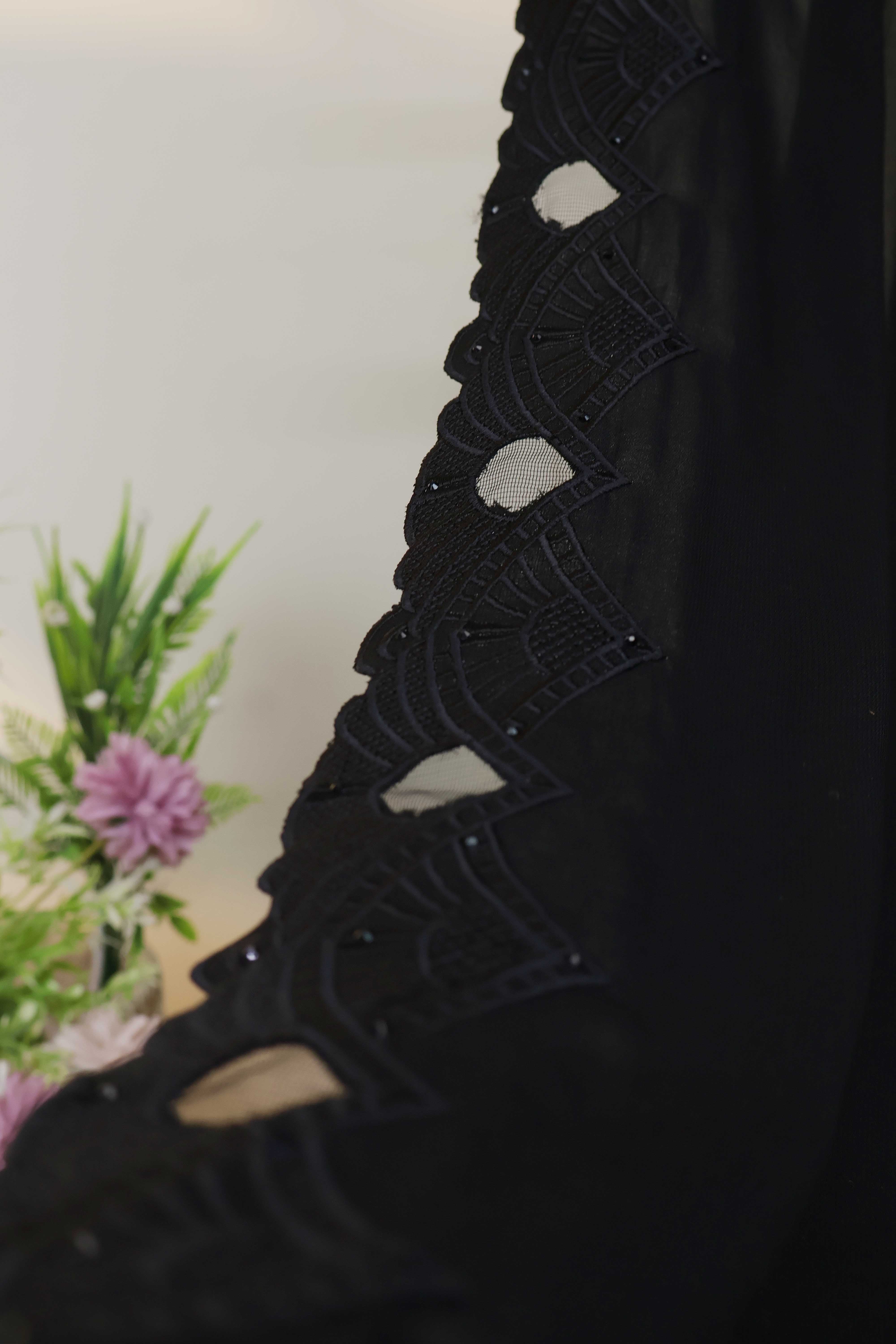 Embroidered Boarder Shawl HLSH70 - Image 3