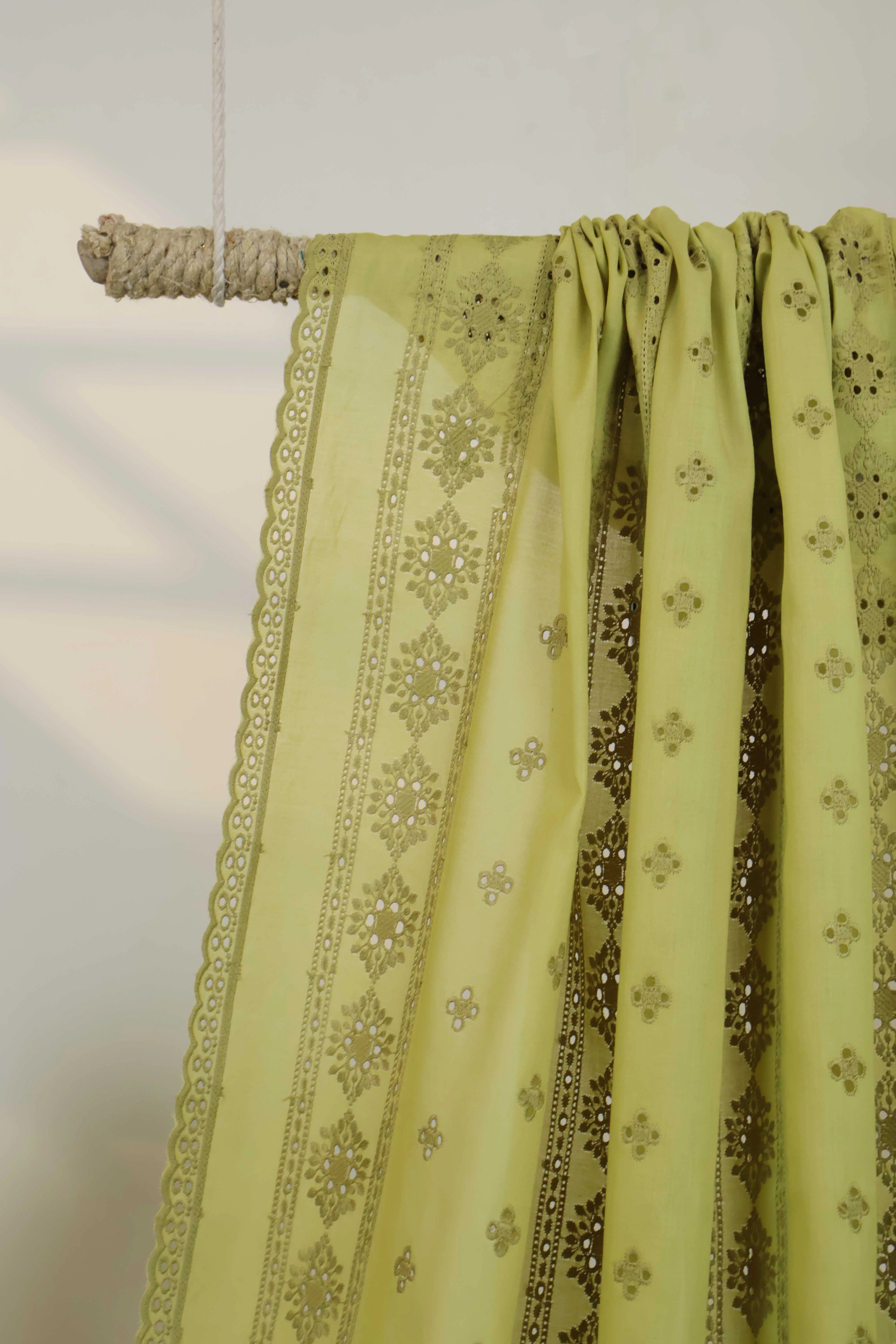 Embroidered Lawn Full Size Shawl 1477E