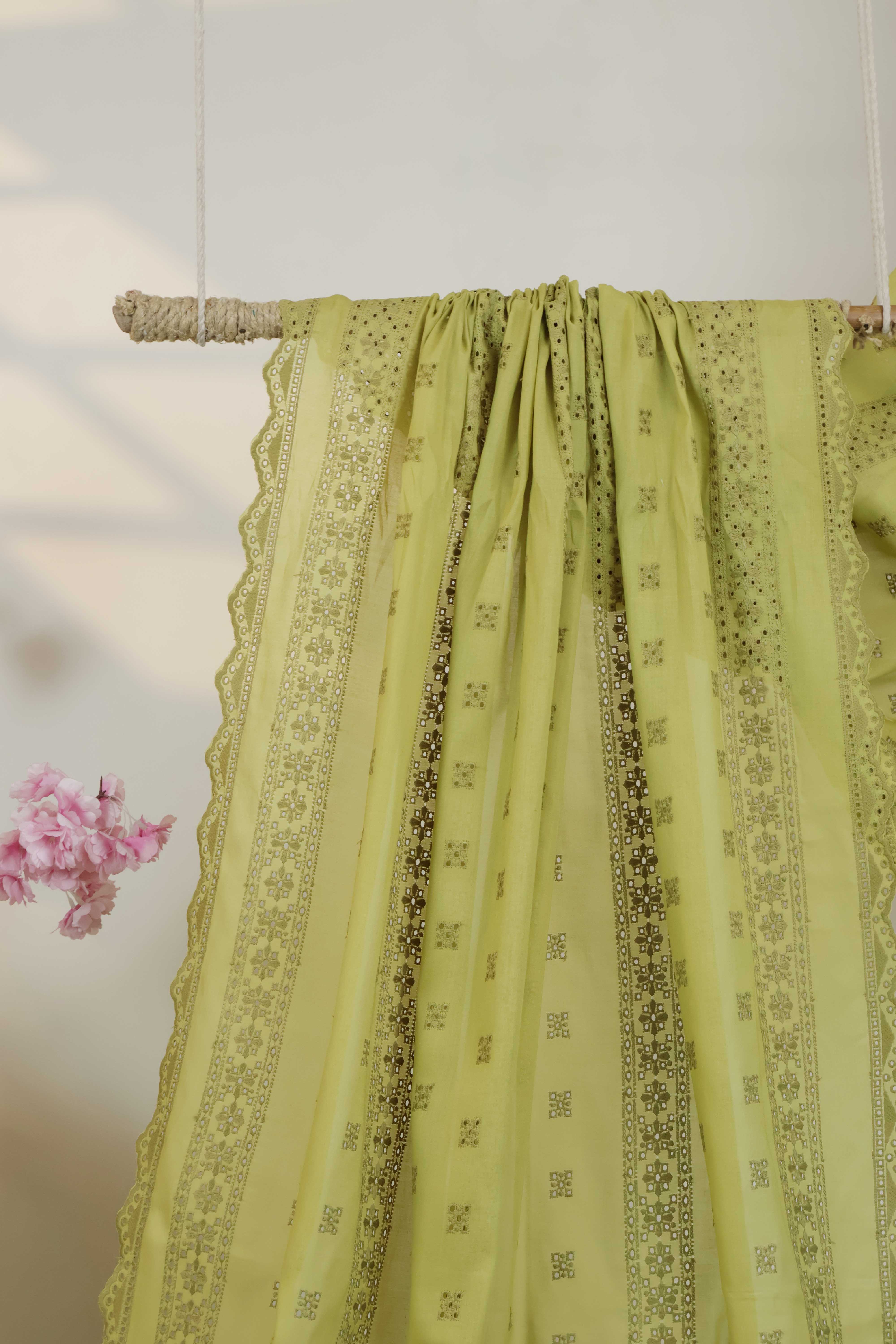 Embroidered Lawn Full Size Shawl 1477I - Image 2