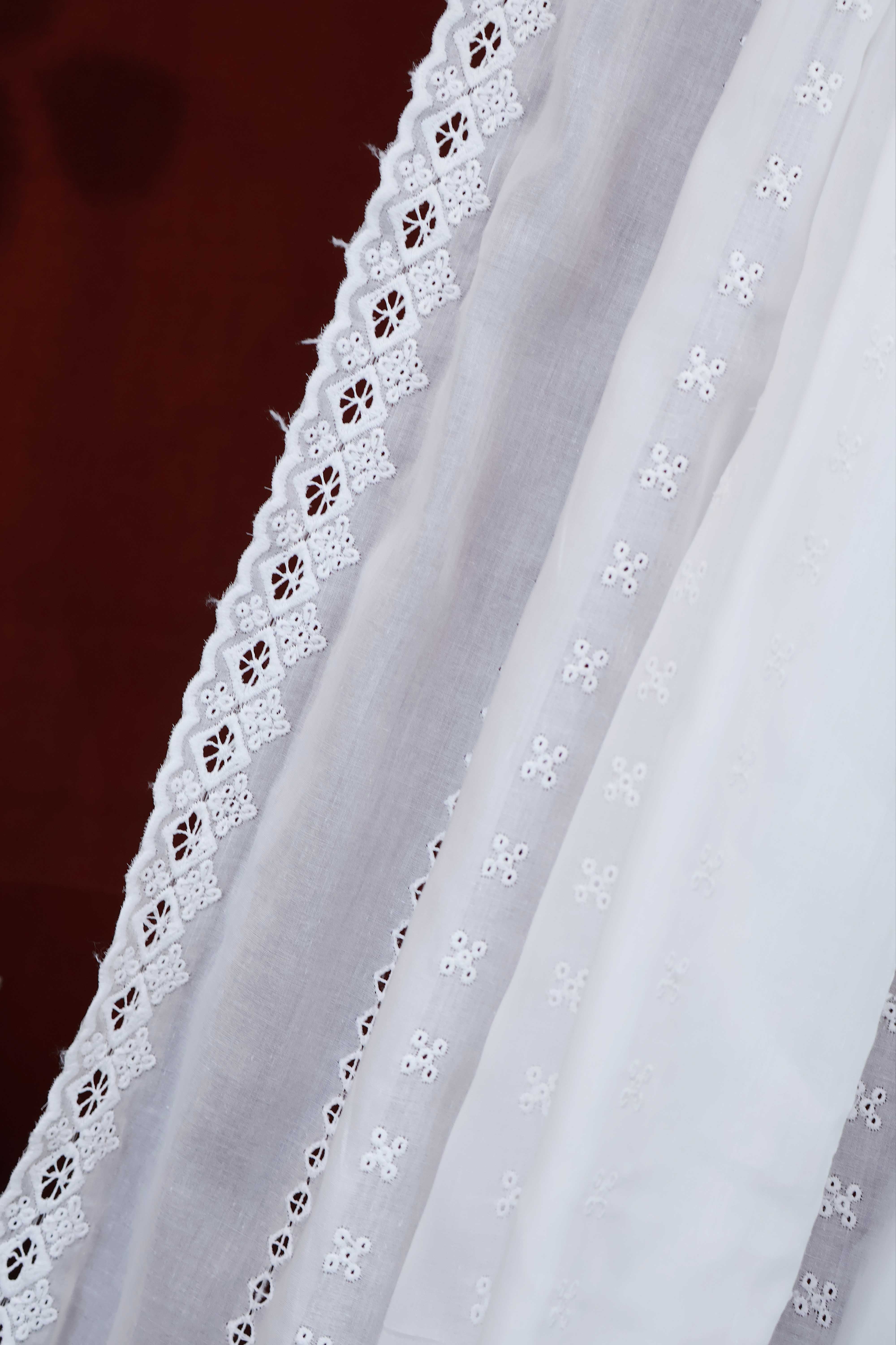 Embroidered Lawn Shawl 2868A5 - Image 2