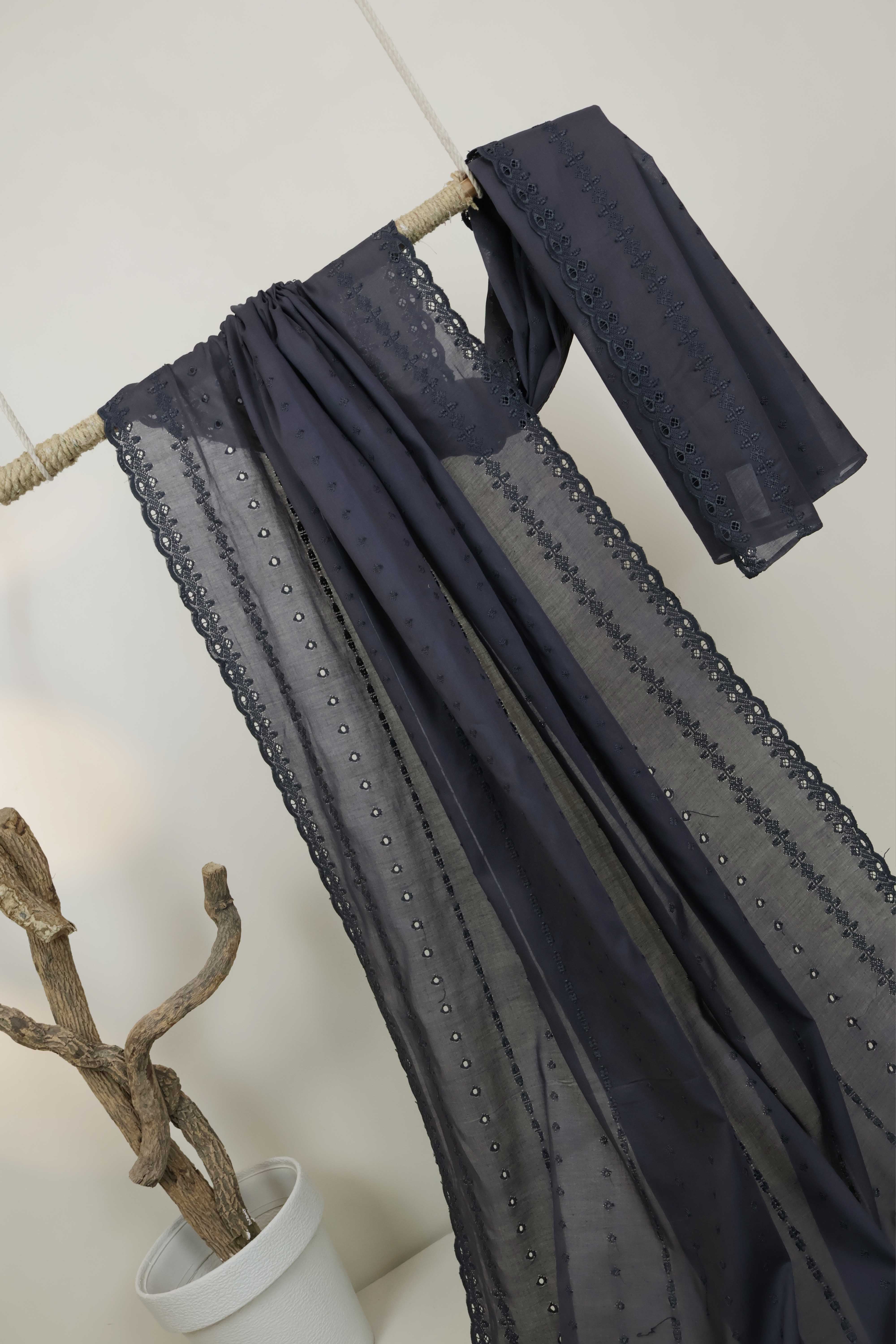 Embroidered Lawn Shawl 3787K - Image 3