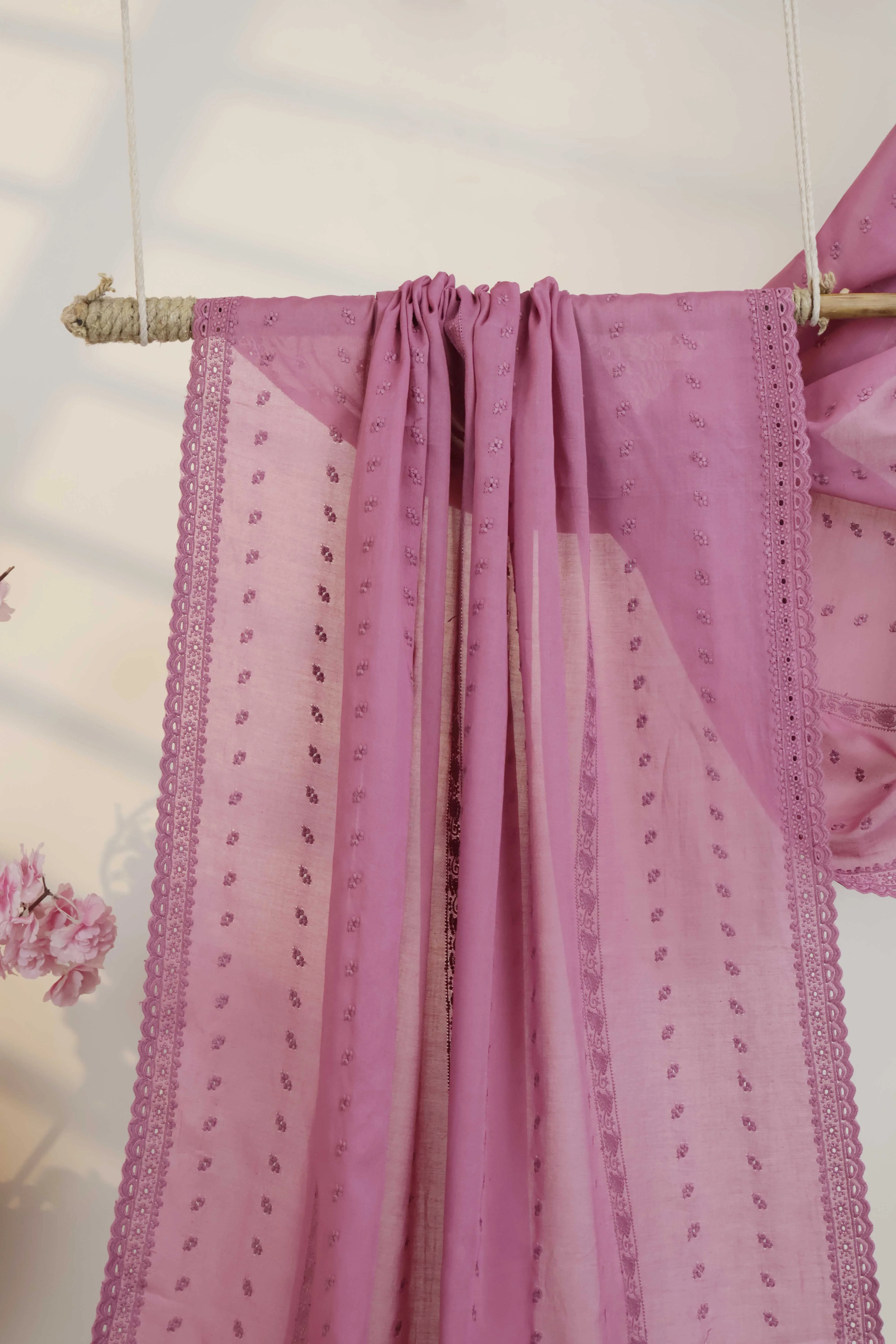 Embroidered Lawn Shawl 3787Z - Image 4