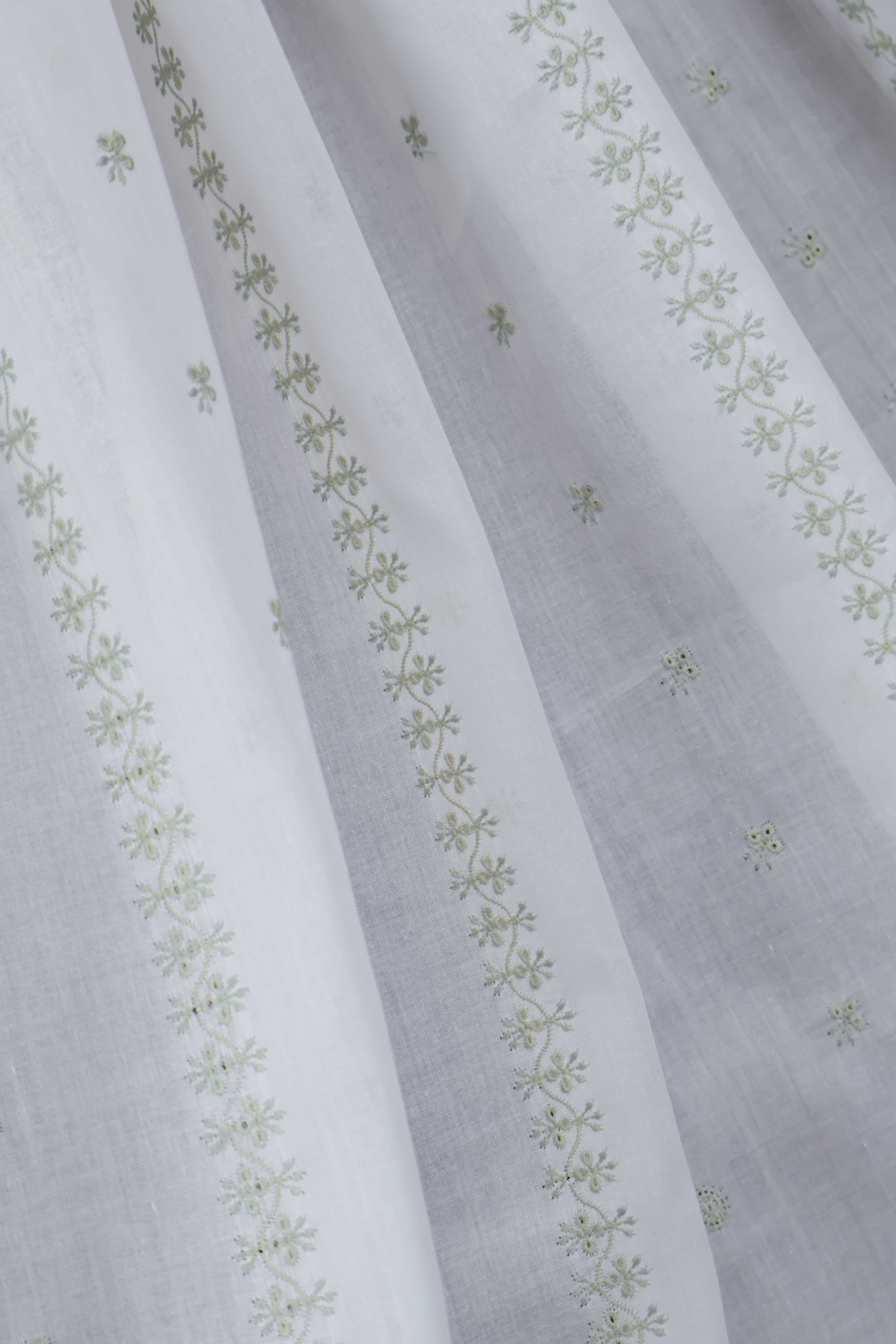 Embroidered Lawn Shawl HLSH195 - Image 4