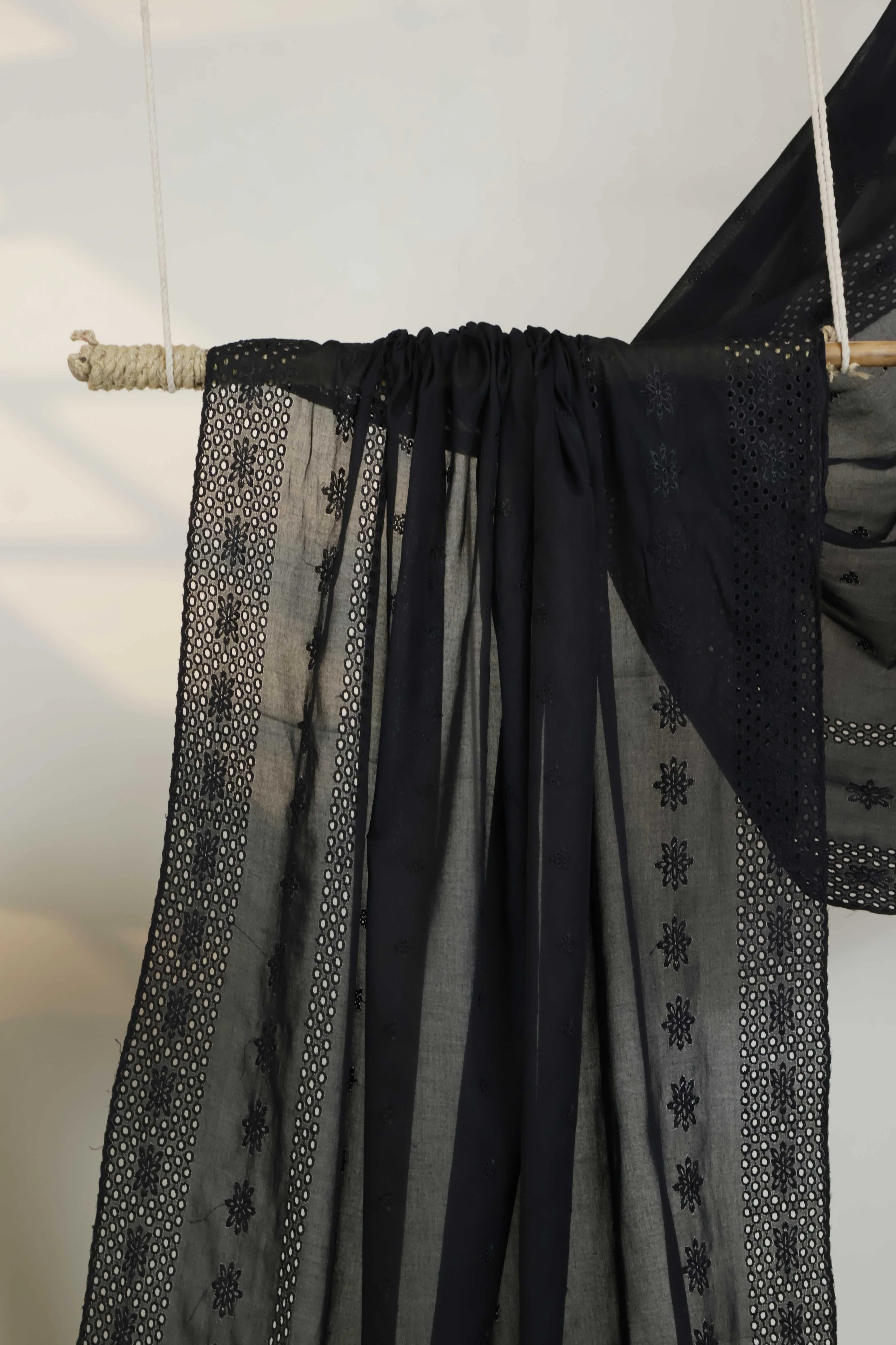 Embroidered Lawn Shawl HLSH206 - Image 4
