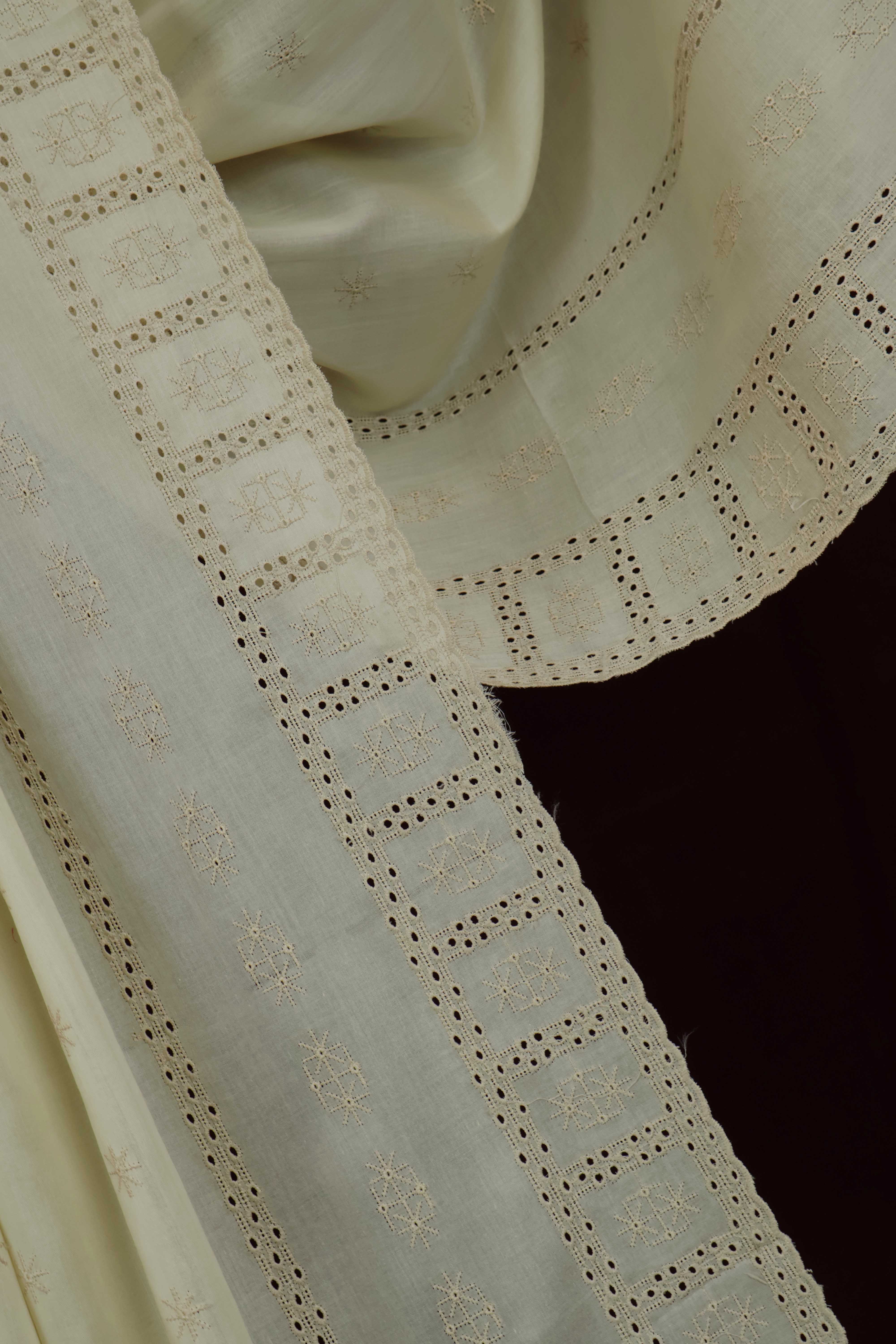 Embroidered Lawn Shawl HLSH220 - Image 2