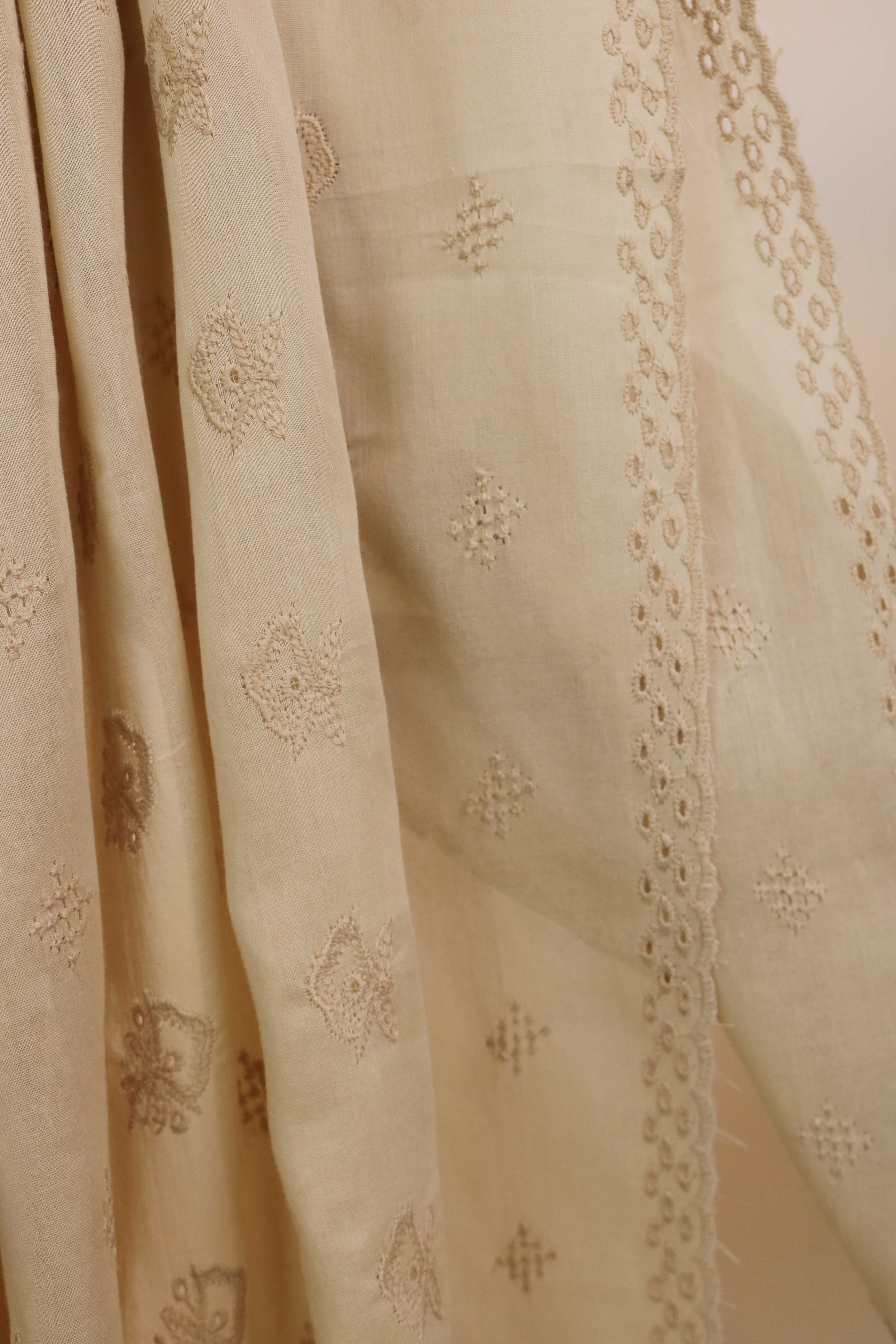 Embroidered Lawn Shawl LSH52 - Image 3