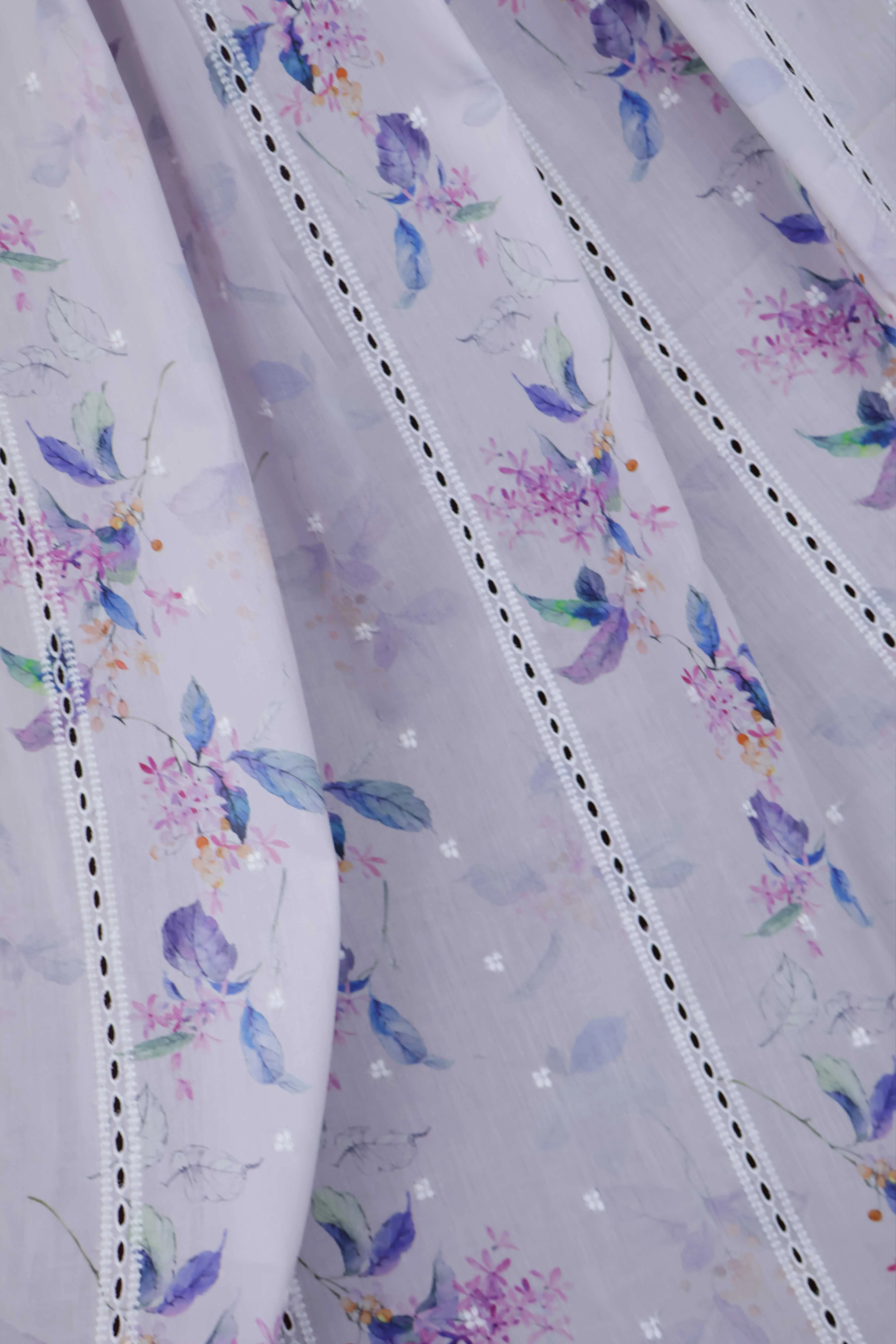 Embroidered Lawn Shawl LSST04