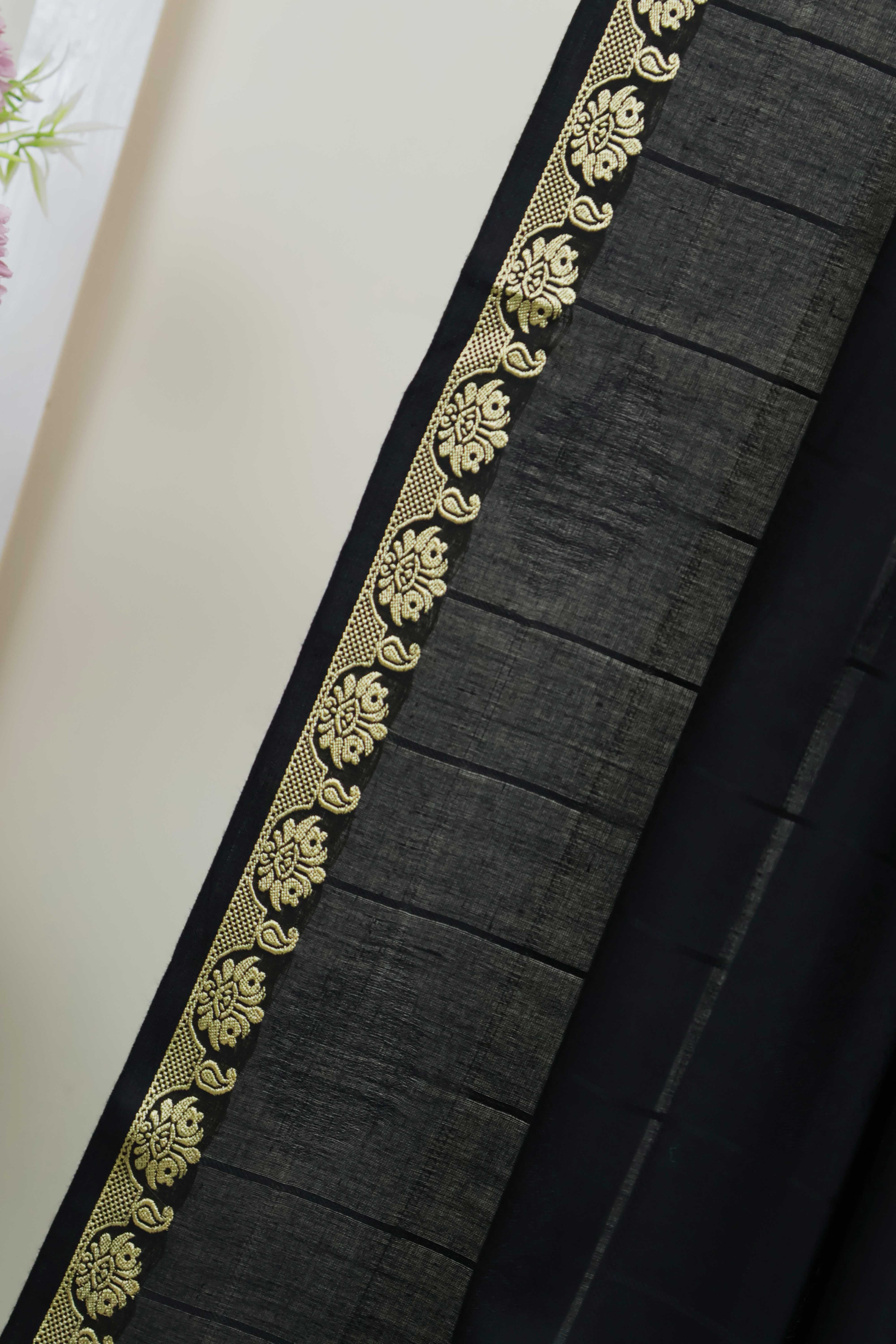Jacquard Border Shawl HLSH101 - Image 5