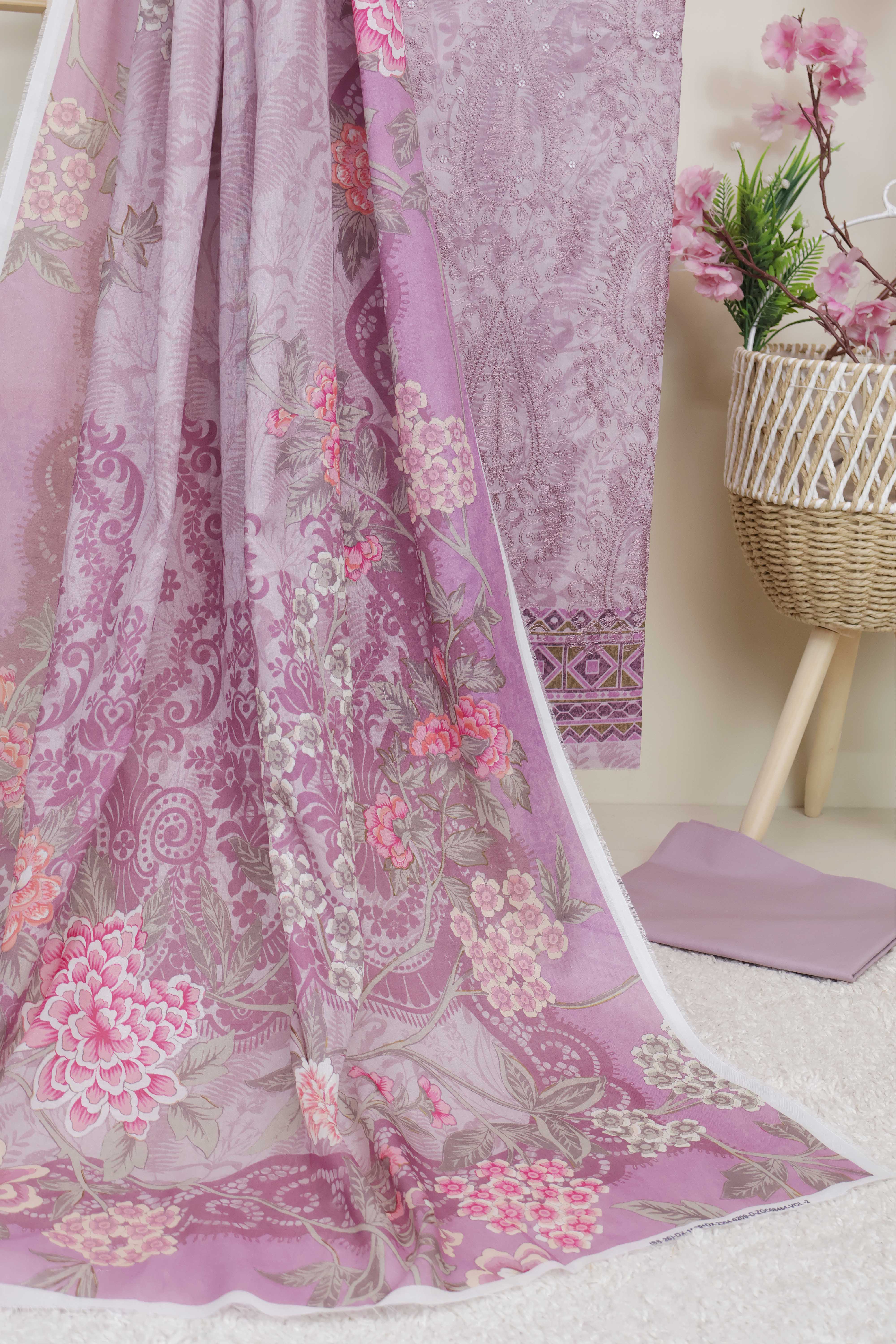 3-Piece Lawn Embroidered Suit V1D06 - Image 5