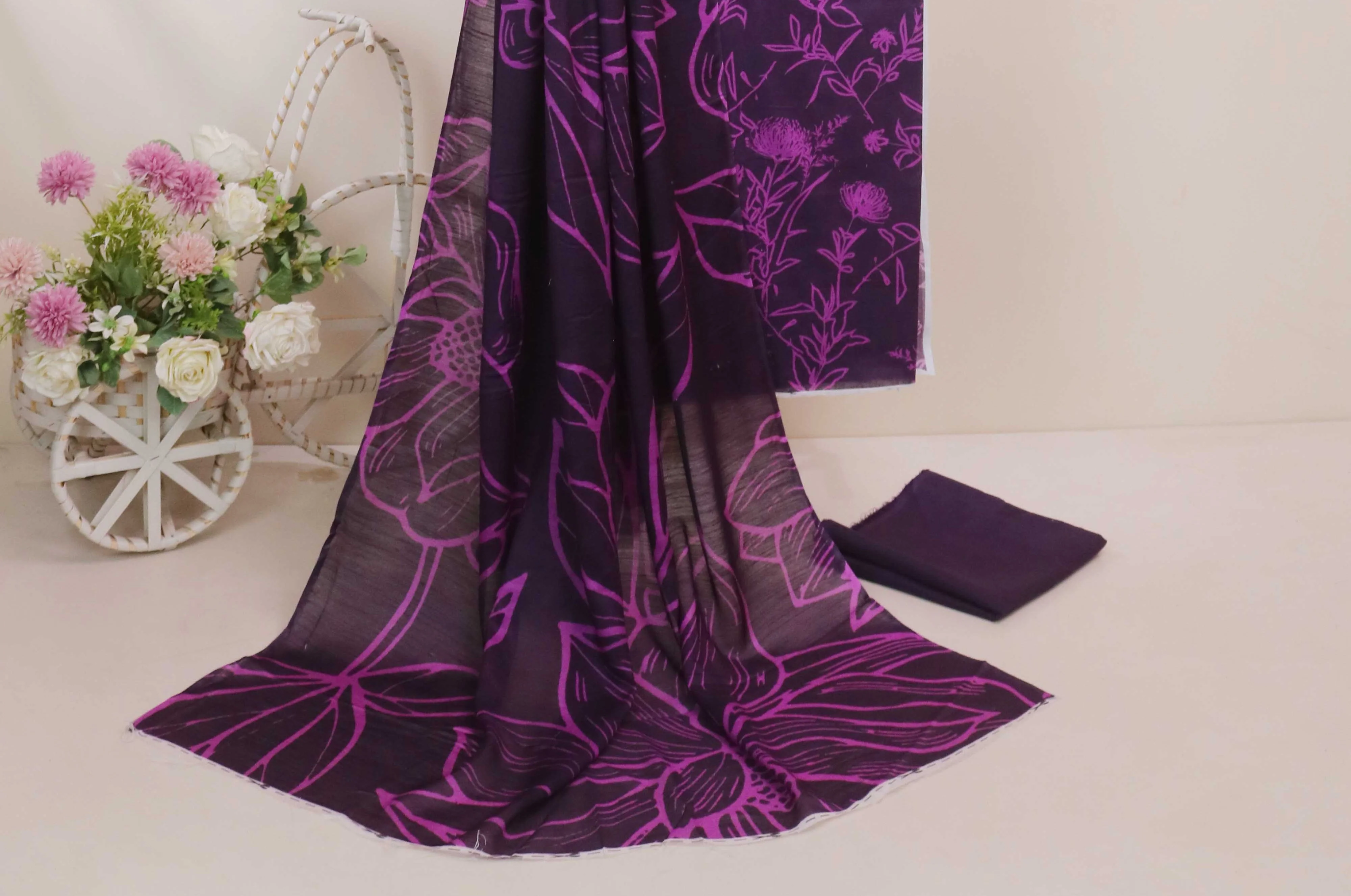 Lawn Printed Suit H25SLST28 - Image 3