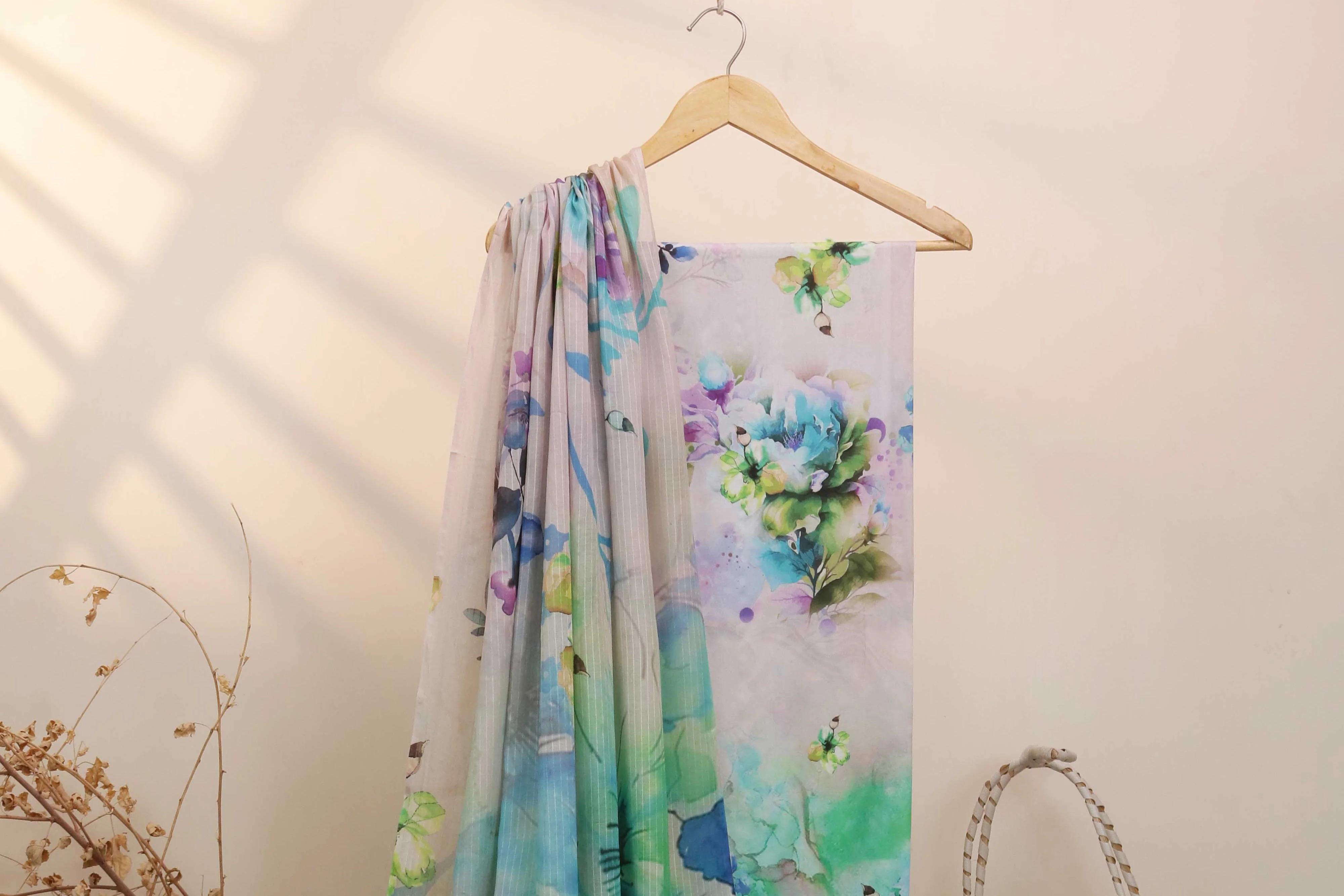 Lawn Printed Suit H25SLST33 - Image 4