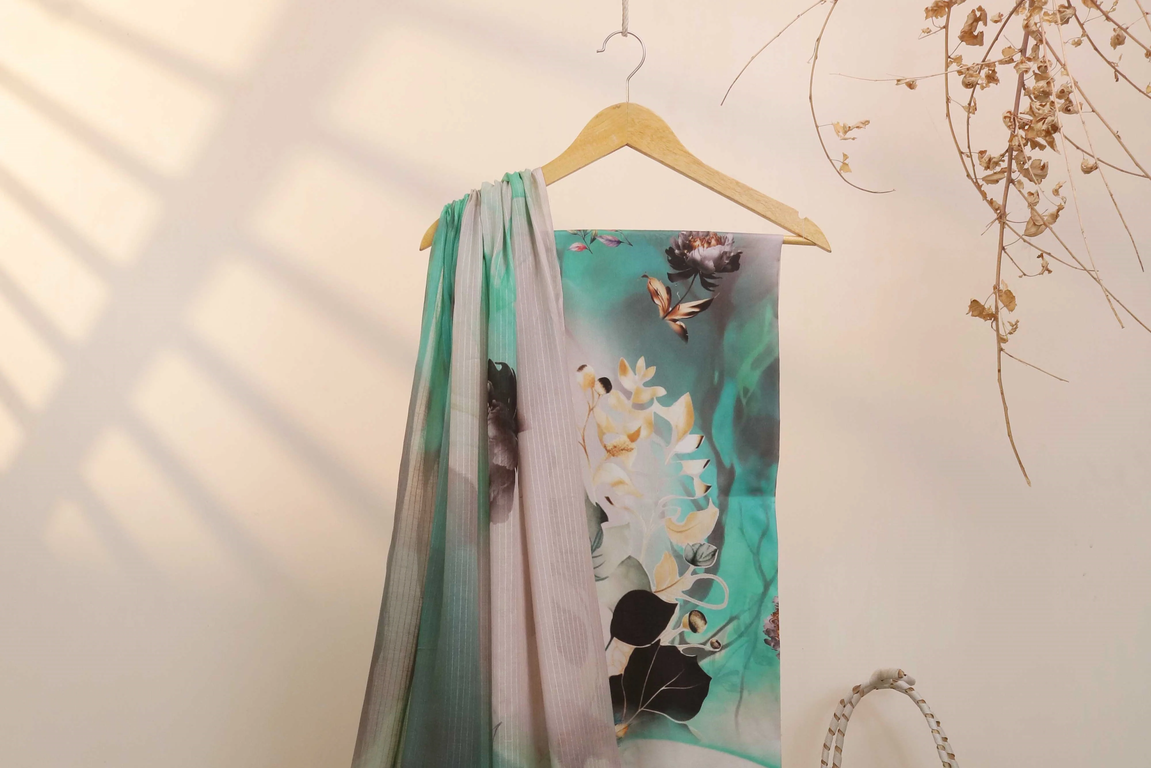 Lawn Printed Suit H25SLST35 - Image 5
