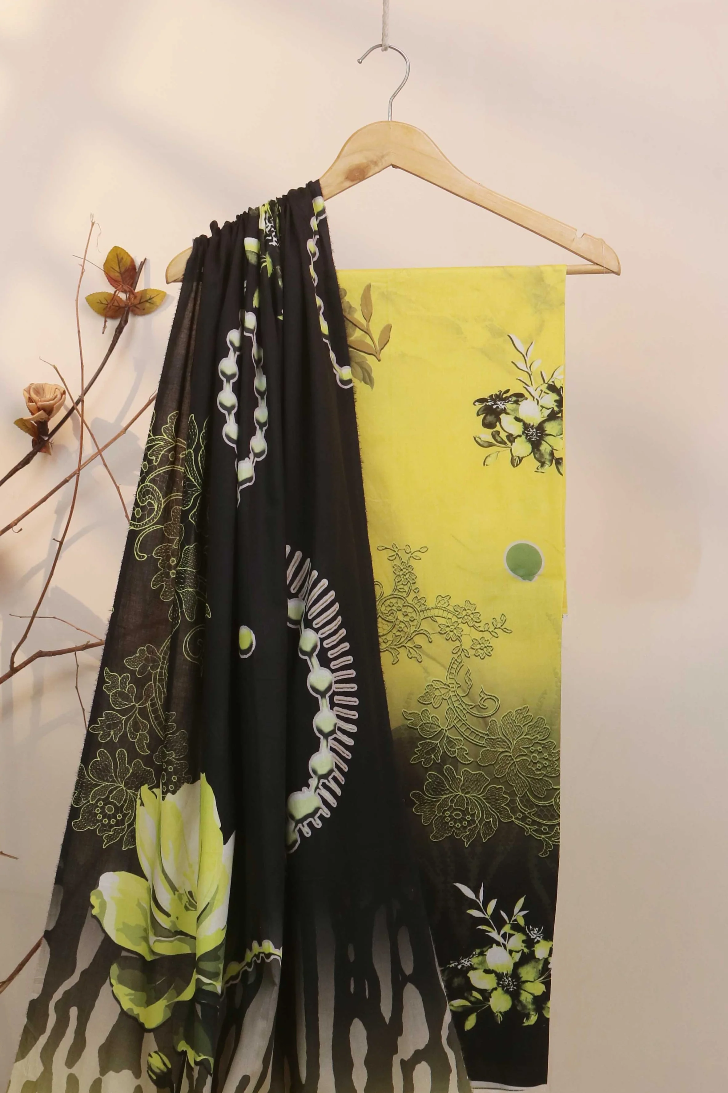 Lawn Printed Suit H25SLST59 - Image 2