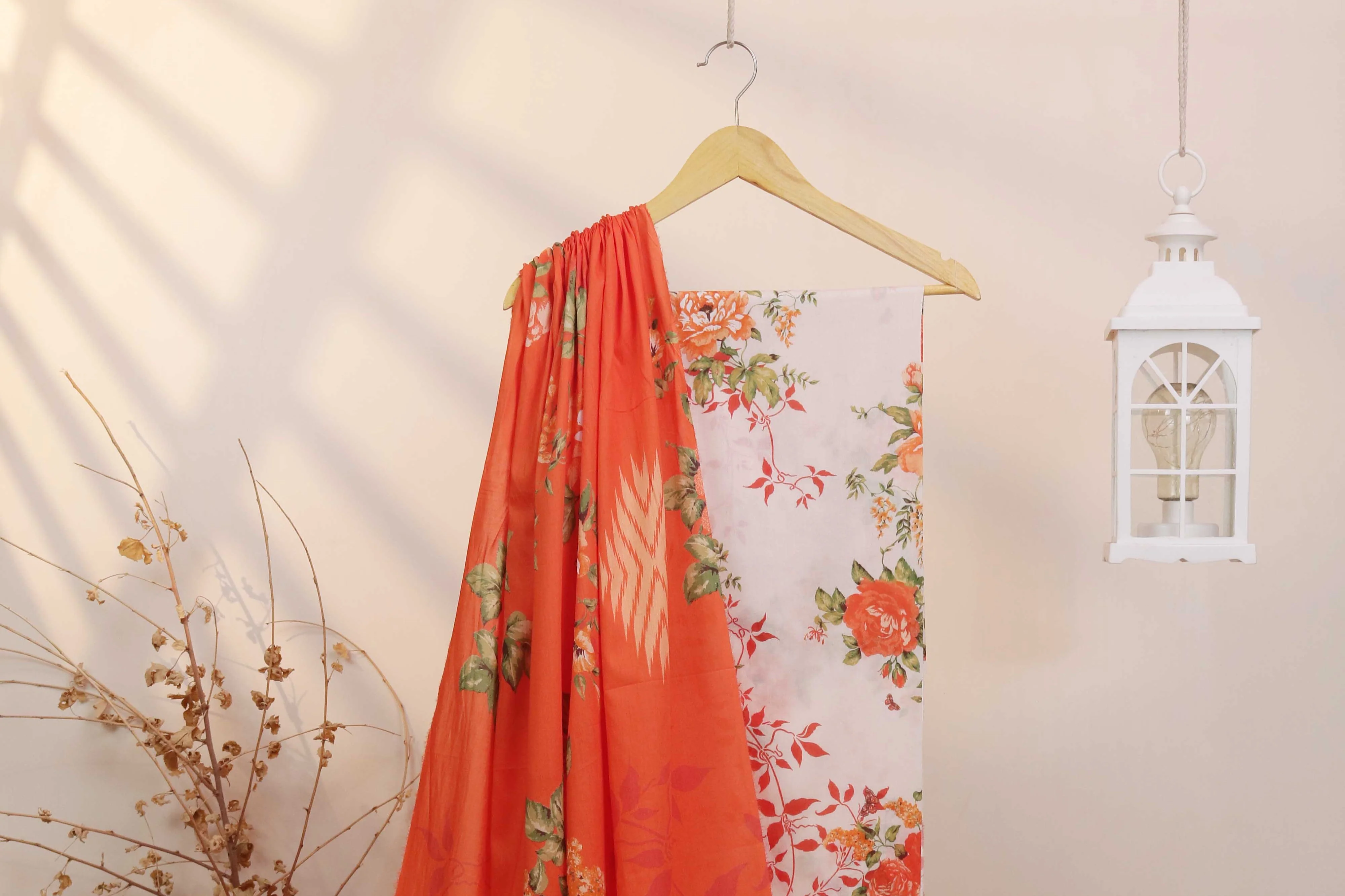 Lawn Printed Suit H25SLST62 - Image 2