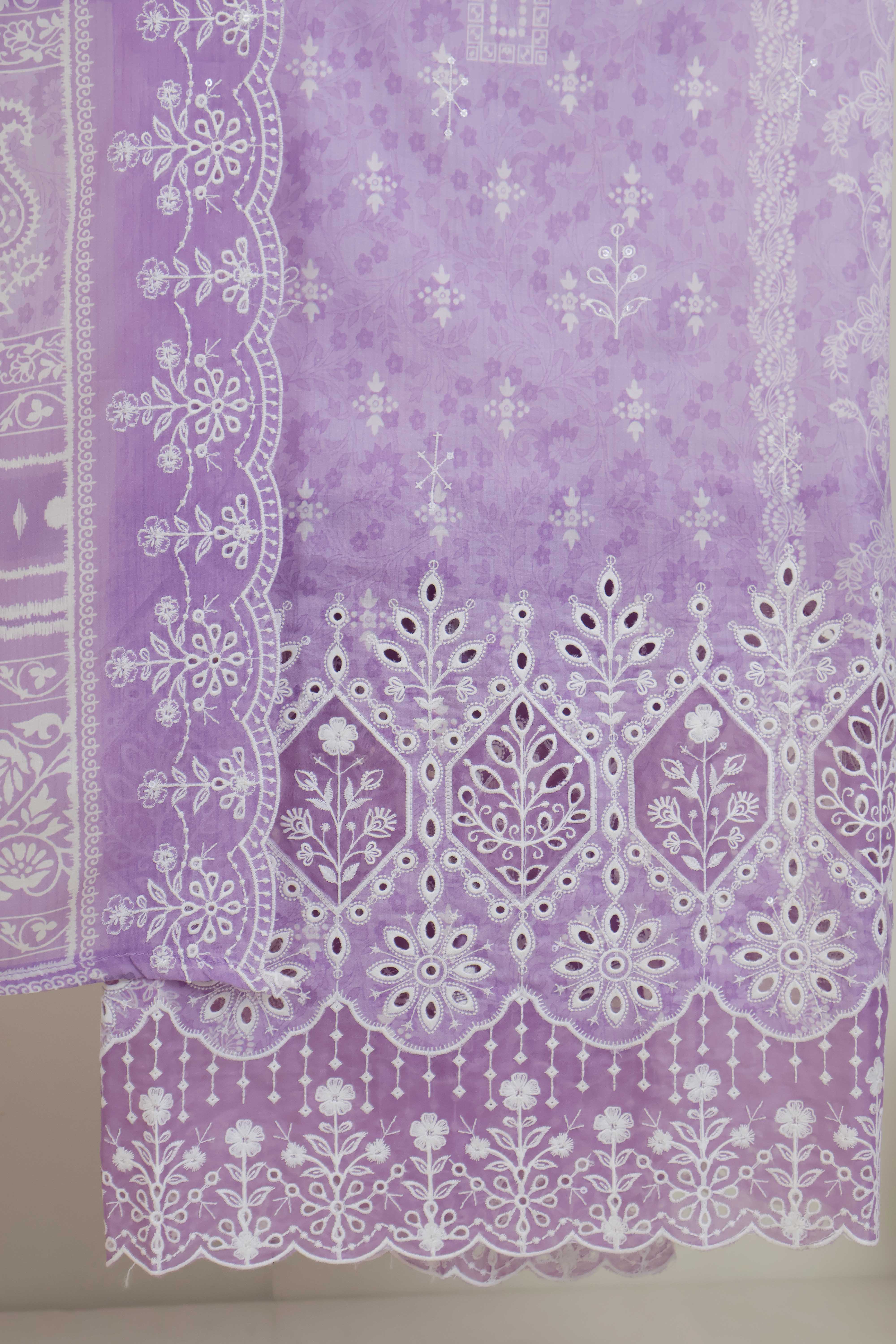 Luxury Lawn Embroidered Suit ELBS19 - Image 6