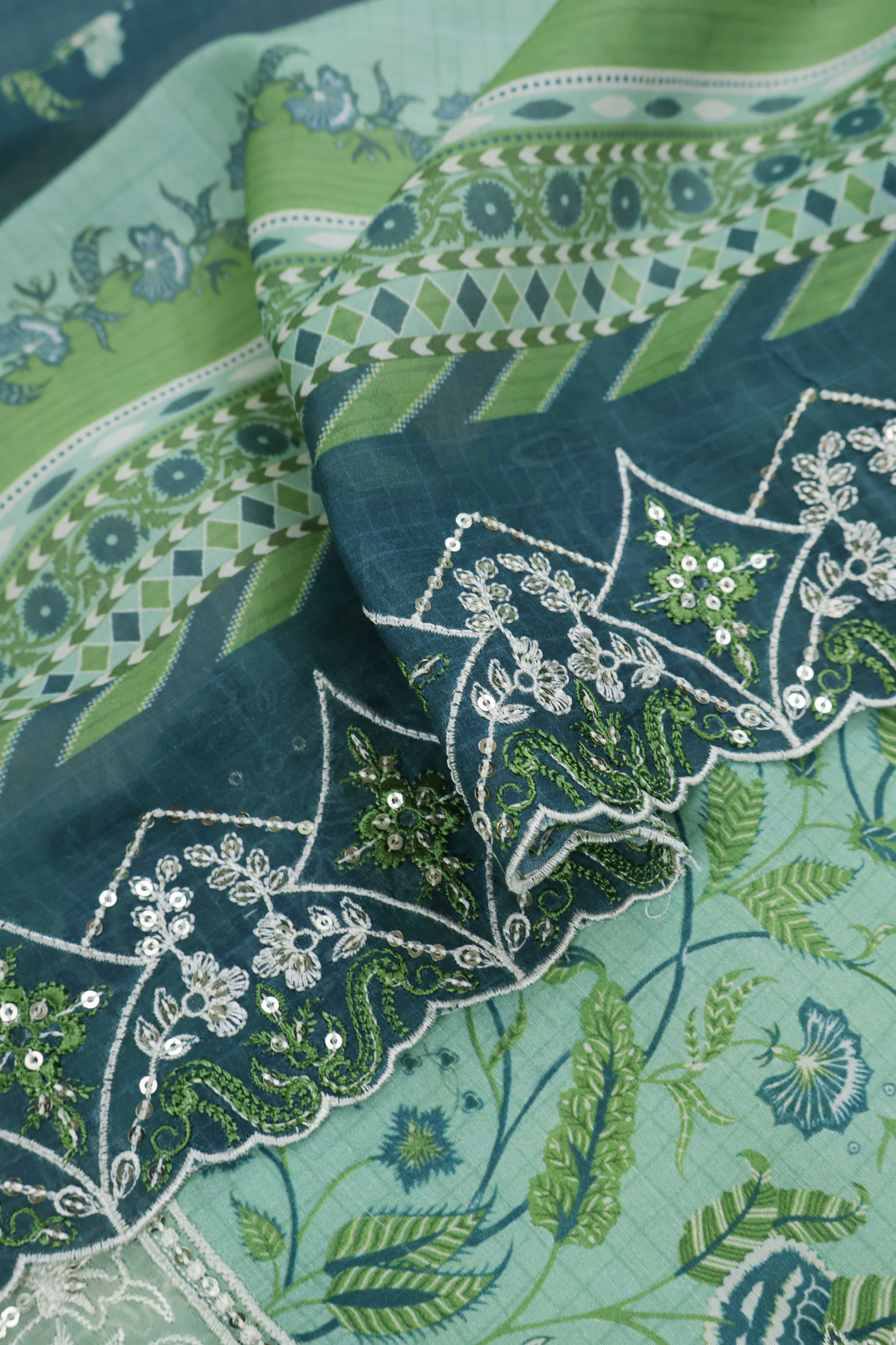 Luxury Lawn Embroidered Suit ELBS20 - Image 3