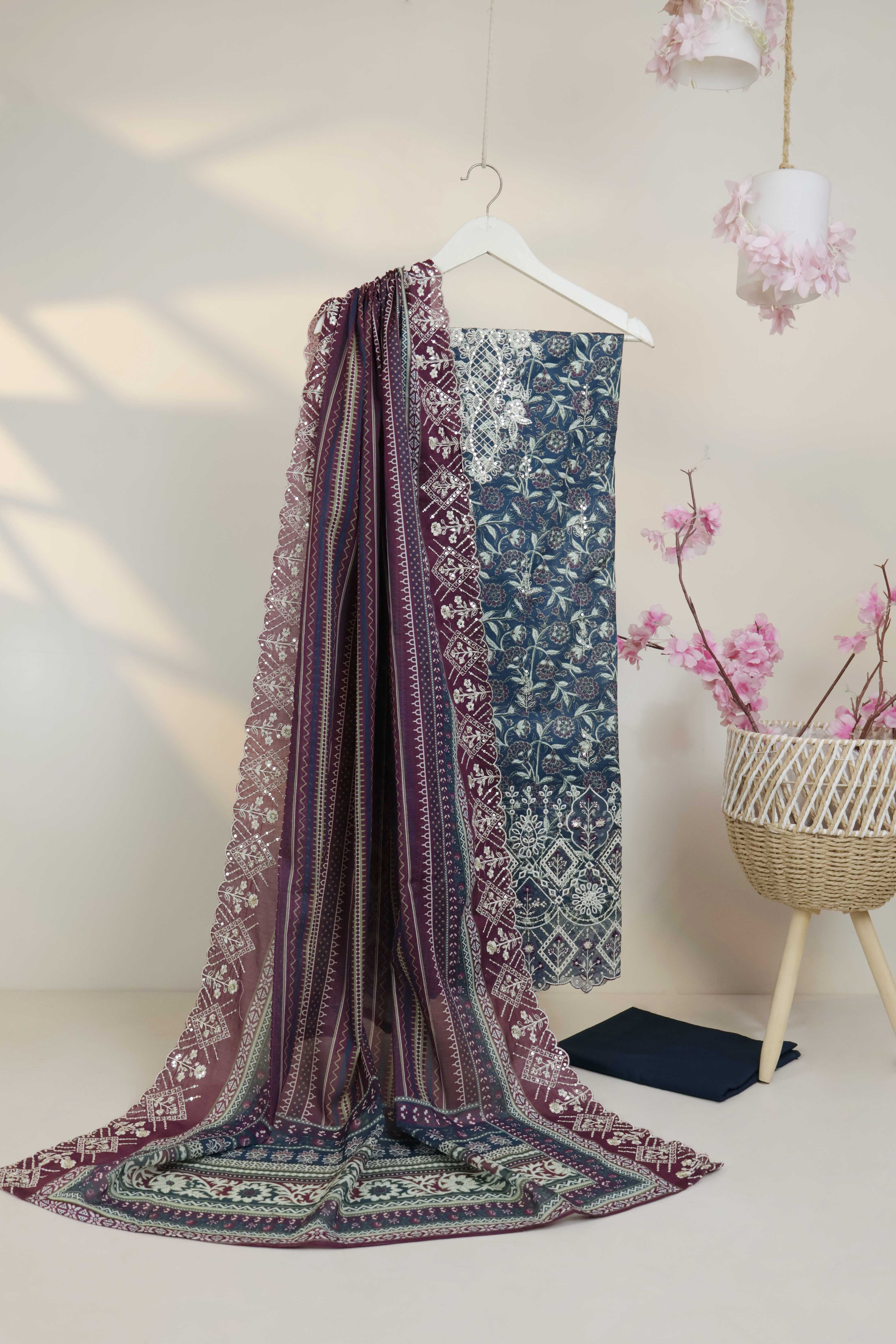 Luxury Lawn Embroidered Suit ELBS23 - Image 5