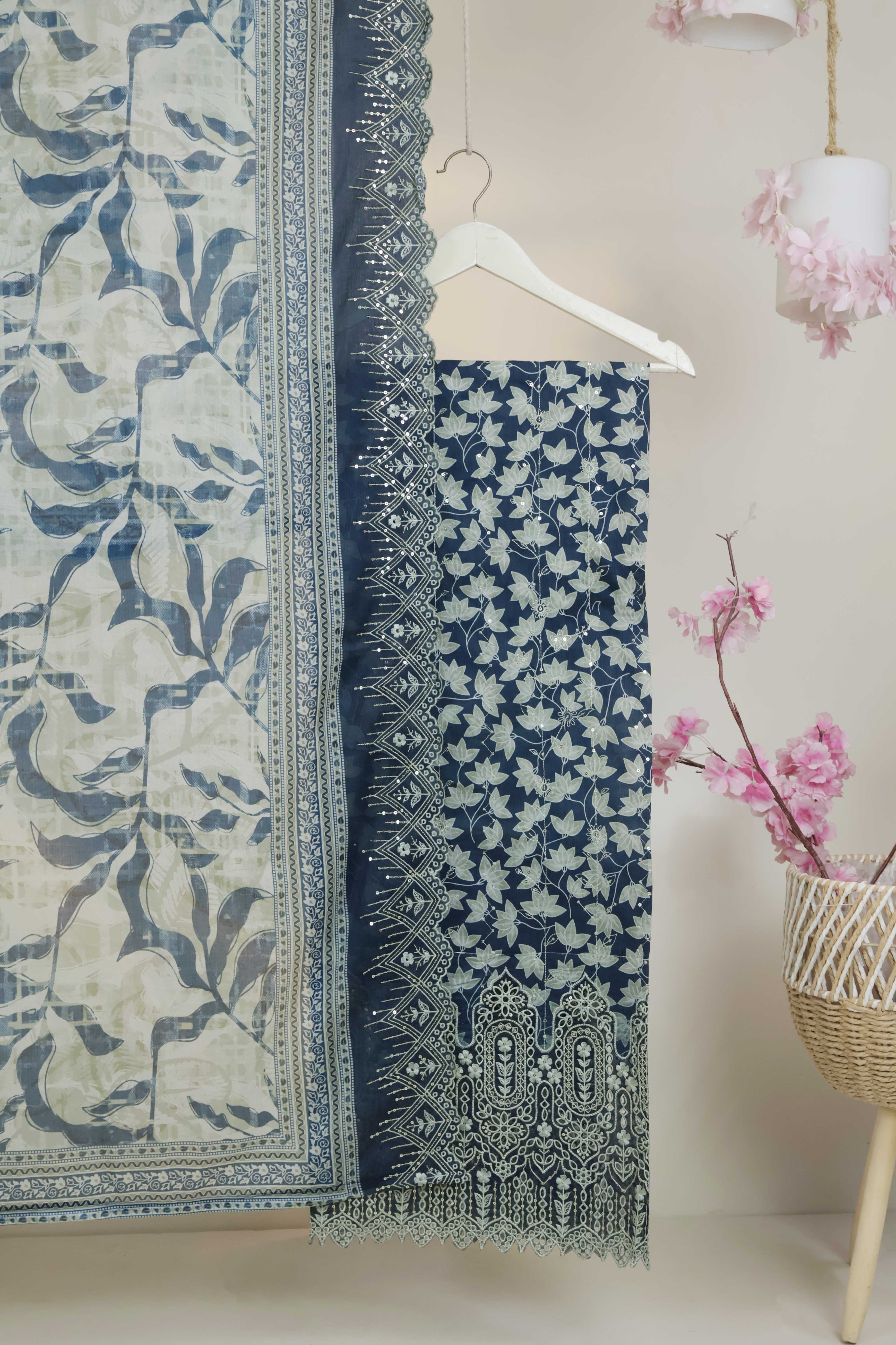 Luxury Lawn Embroidered Suit ELBS27 - Image 3