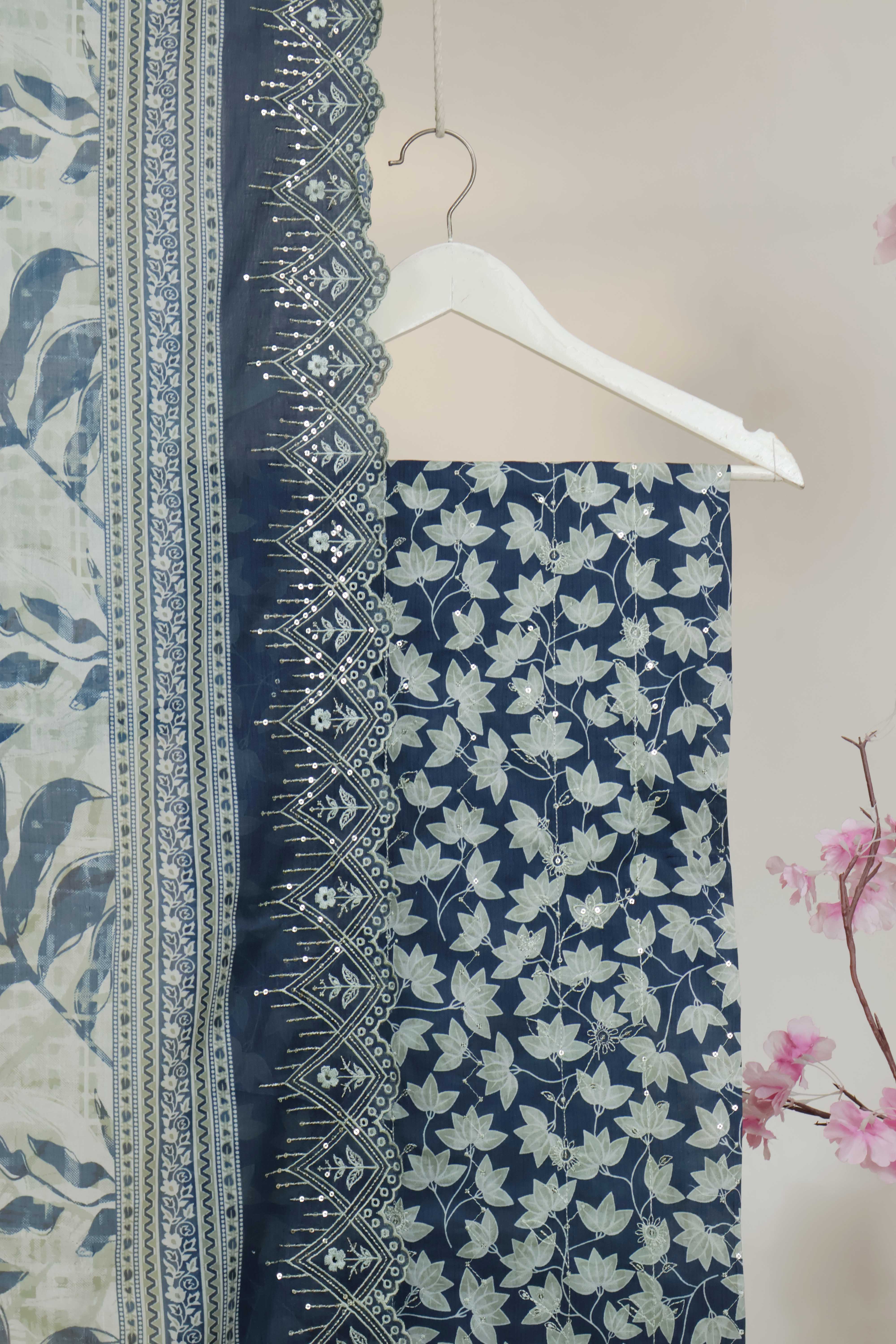 Luxury Lawn Embroidered Suit ELBS27 - Image 4
