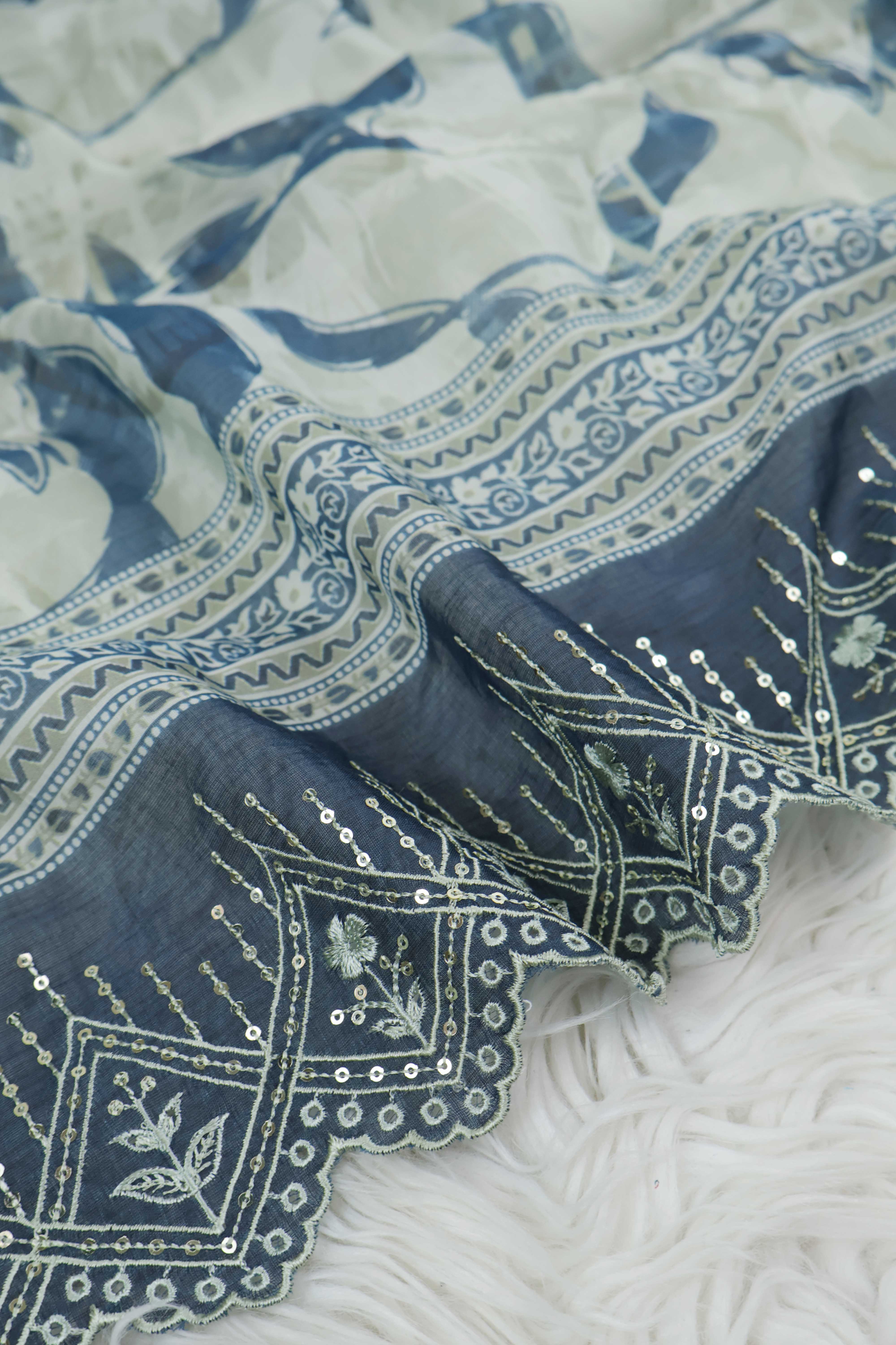 Luxury Lawn Embroidered Suit ELBS27 - Image 5