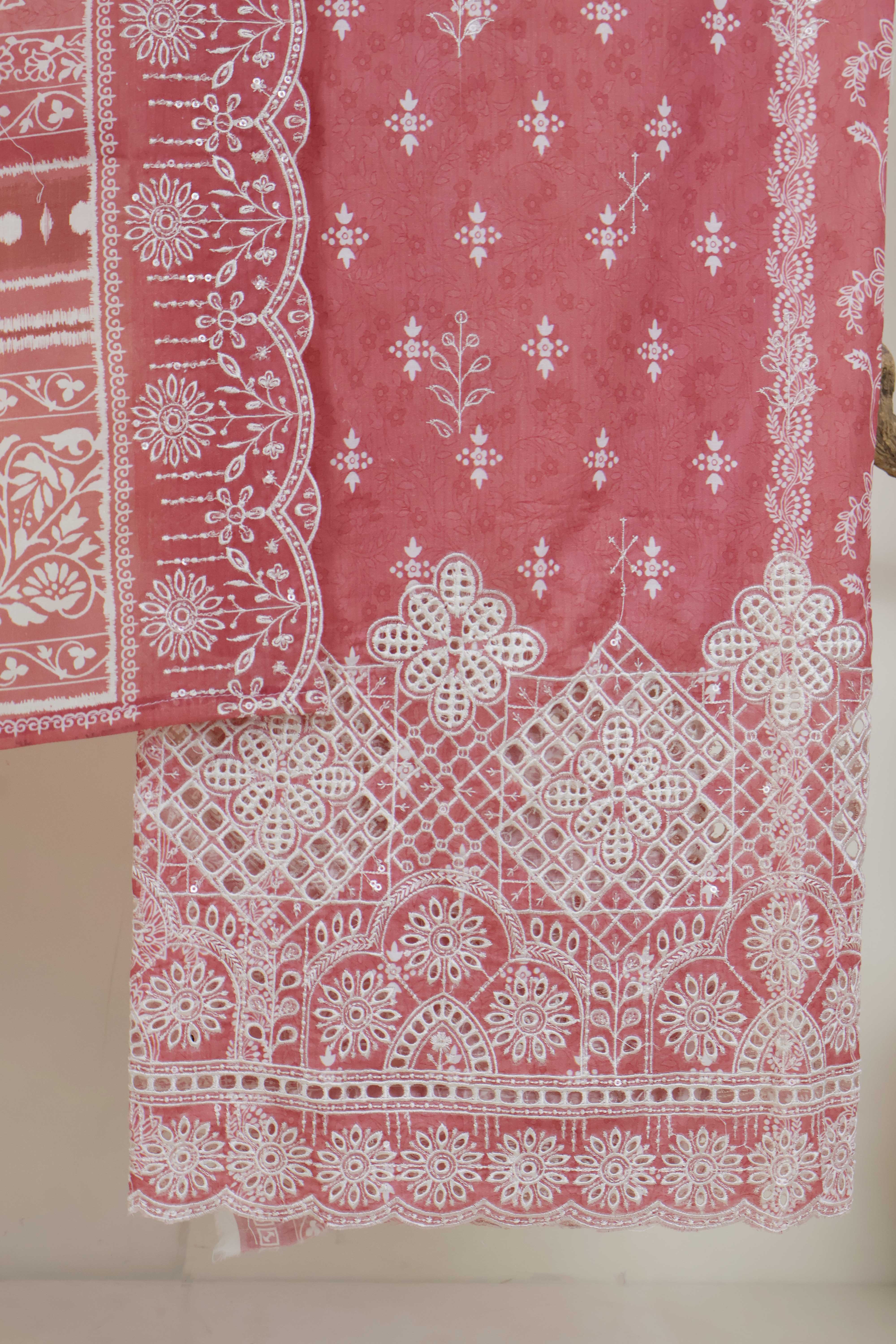Luxury Lawn Embroidered Suit ELBS30 - Image 2