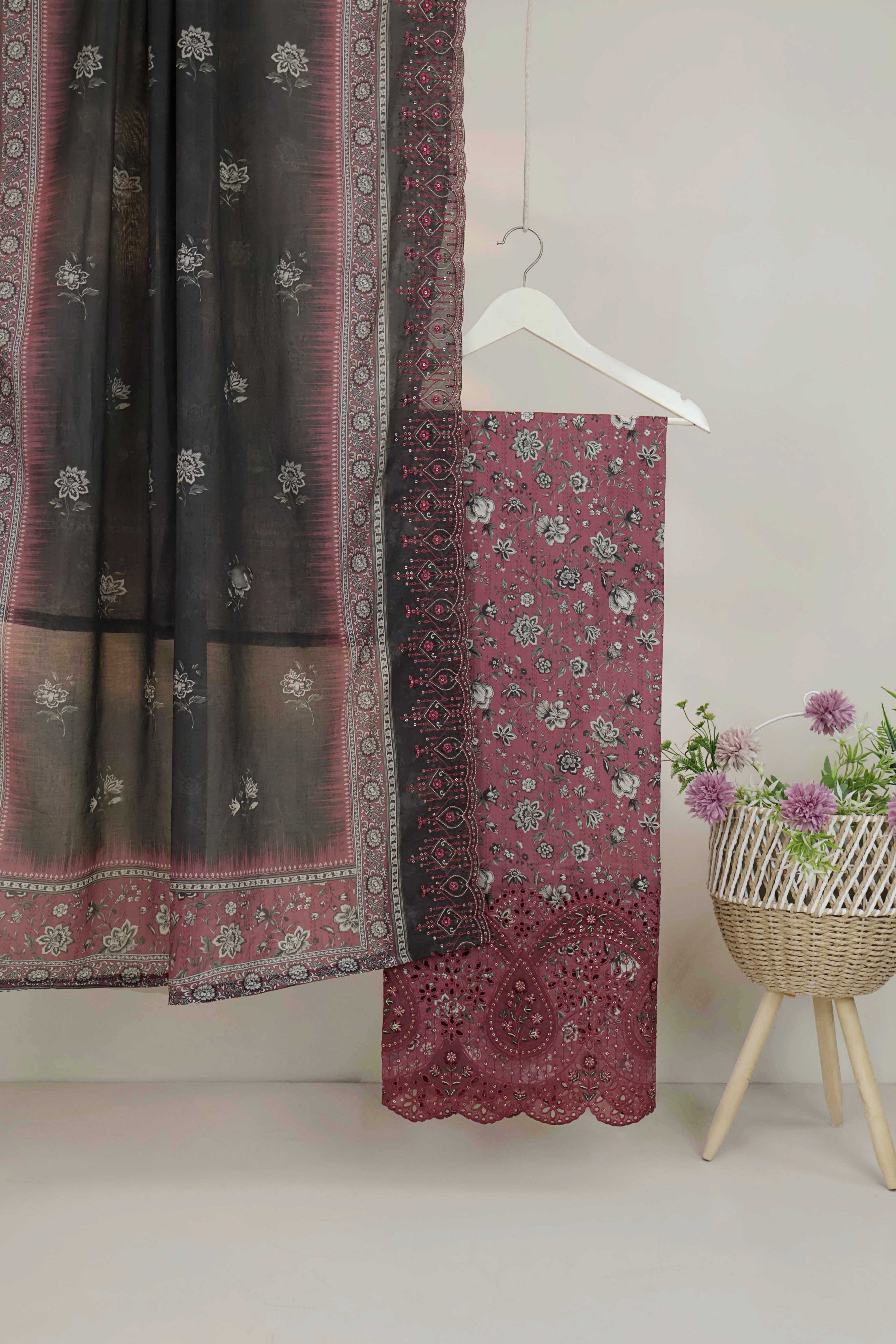 Luxury Lawn Embroidered Suit ELBS33 - Image 3