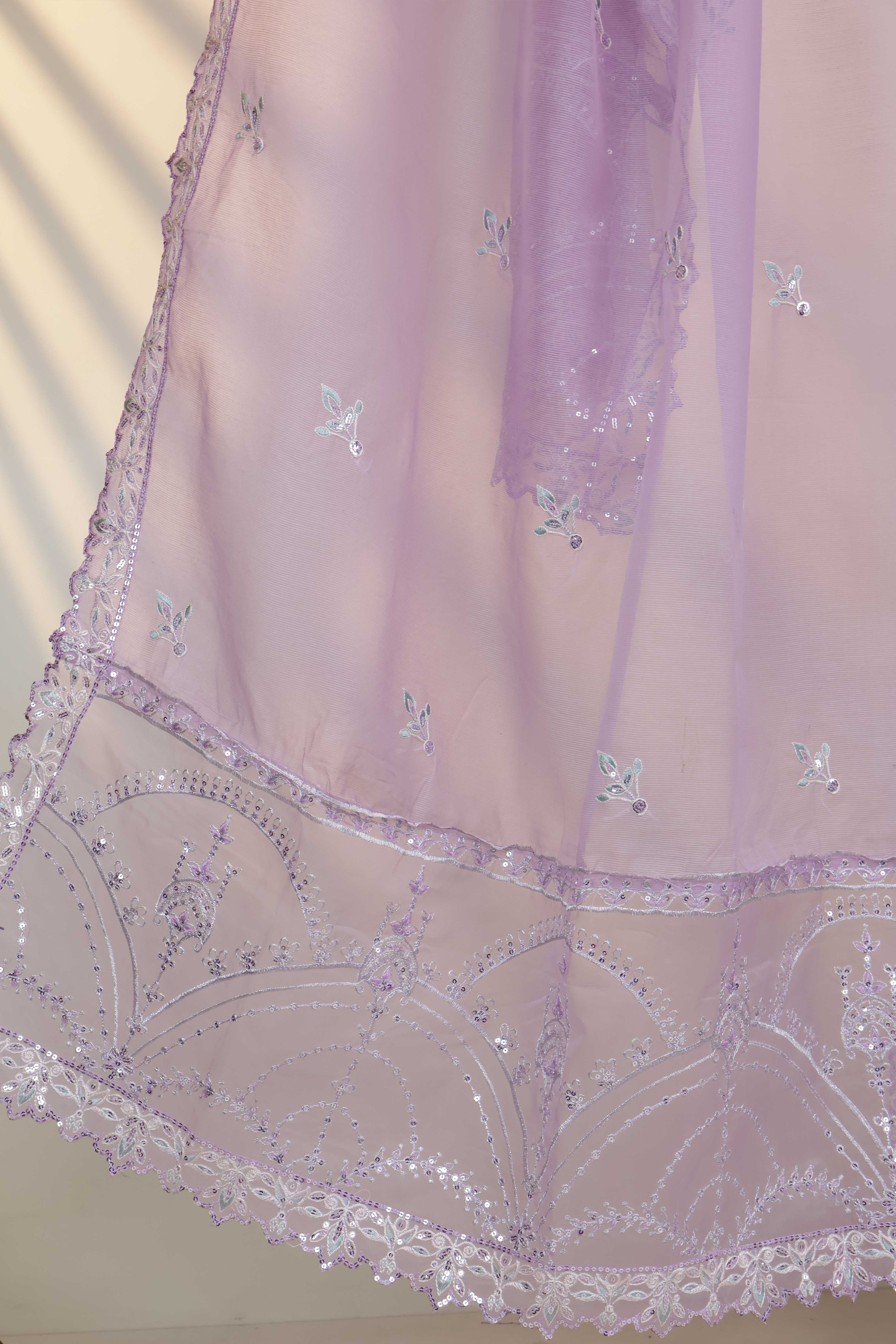 Luxury Lawn Embroidered Suit ELHA02 - Image 2