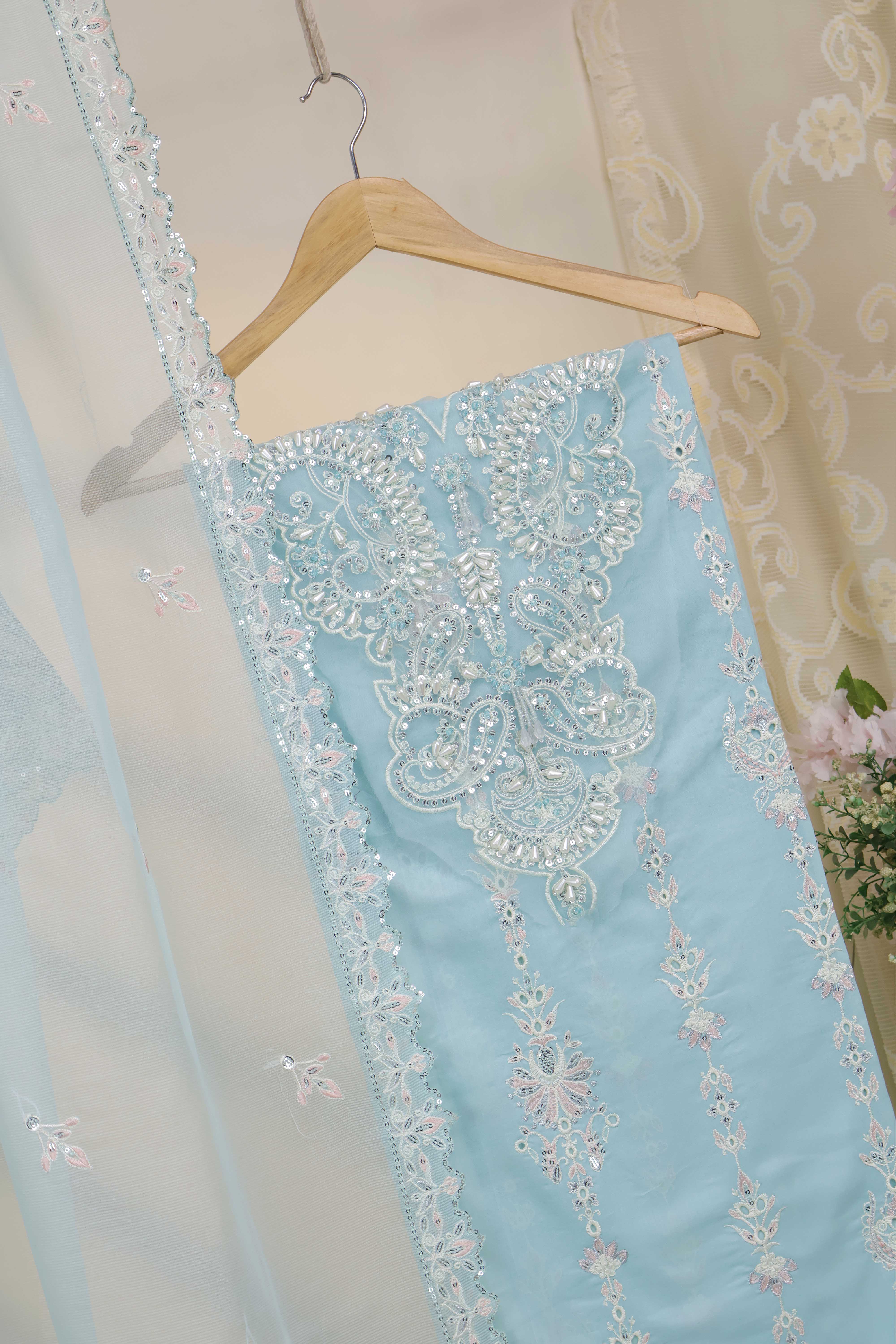 Luxury Lawn Embroidered Suit ELHA01 - Image 3