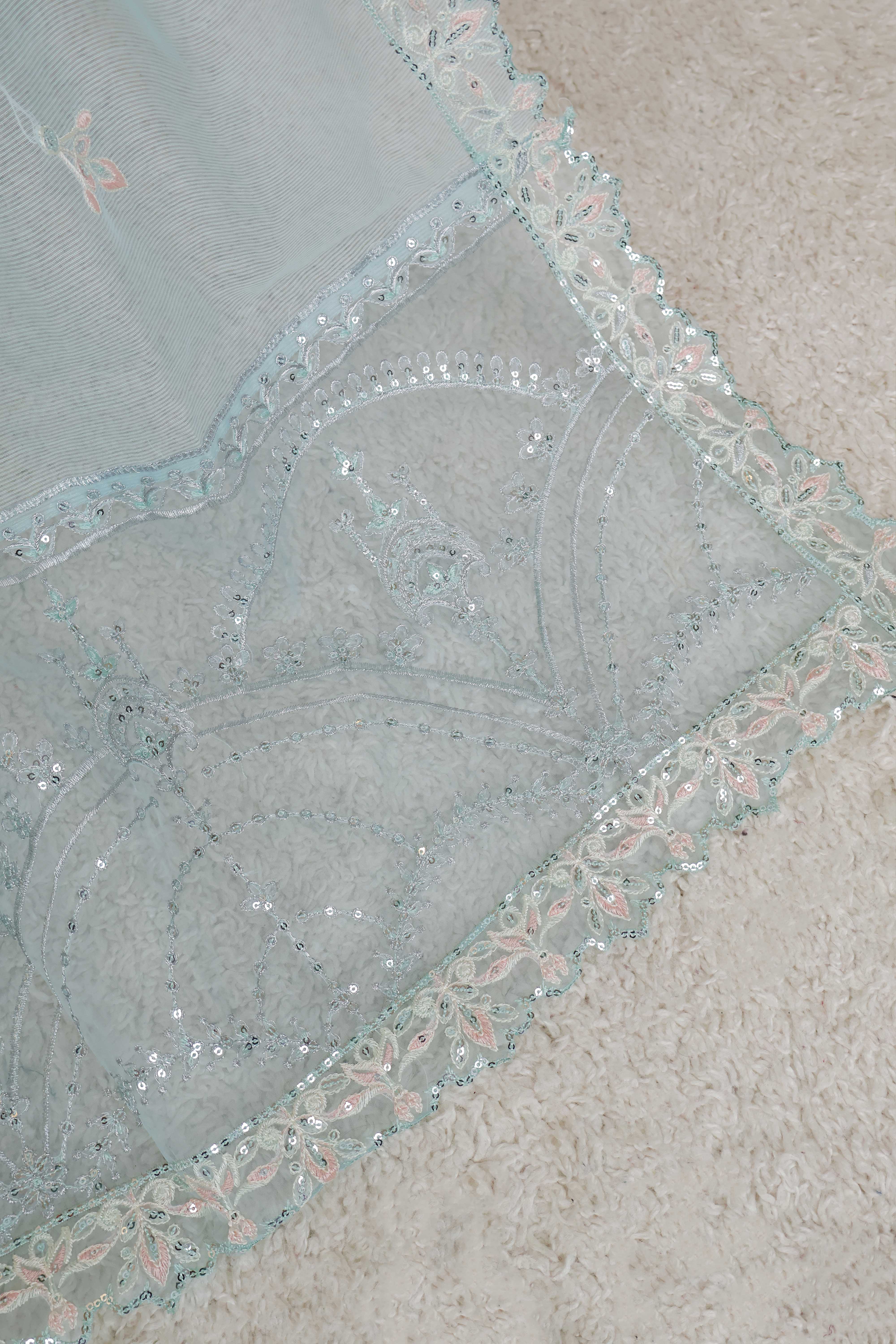 Luxury Lawn Embroidered Suit ELHA01 - Image 4