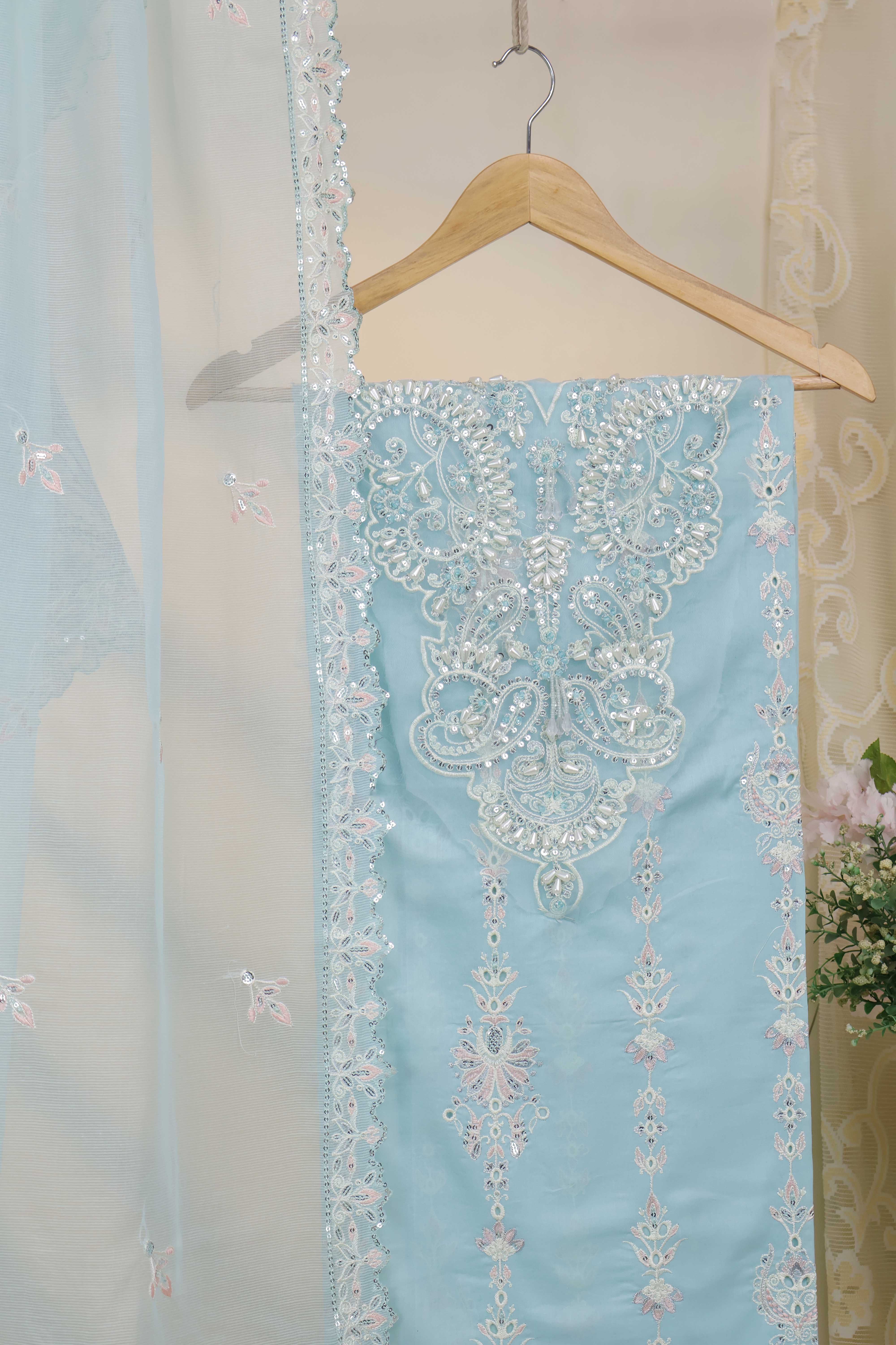 Luxury Lawn Embroidered Suit ELHA01 - Image 5