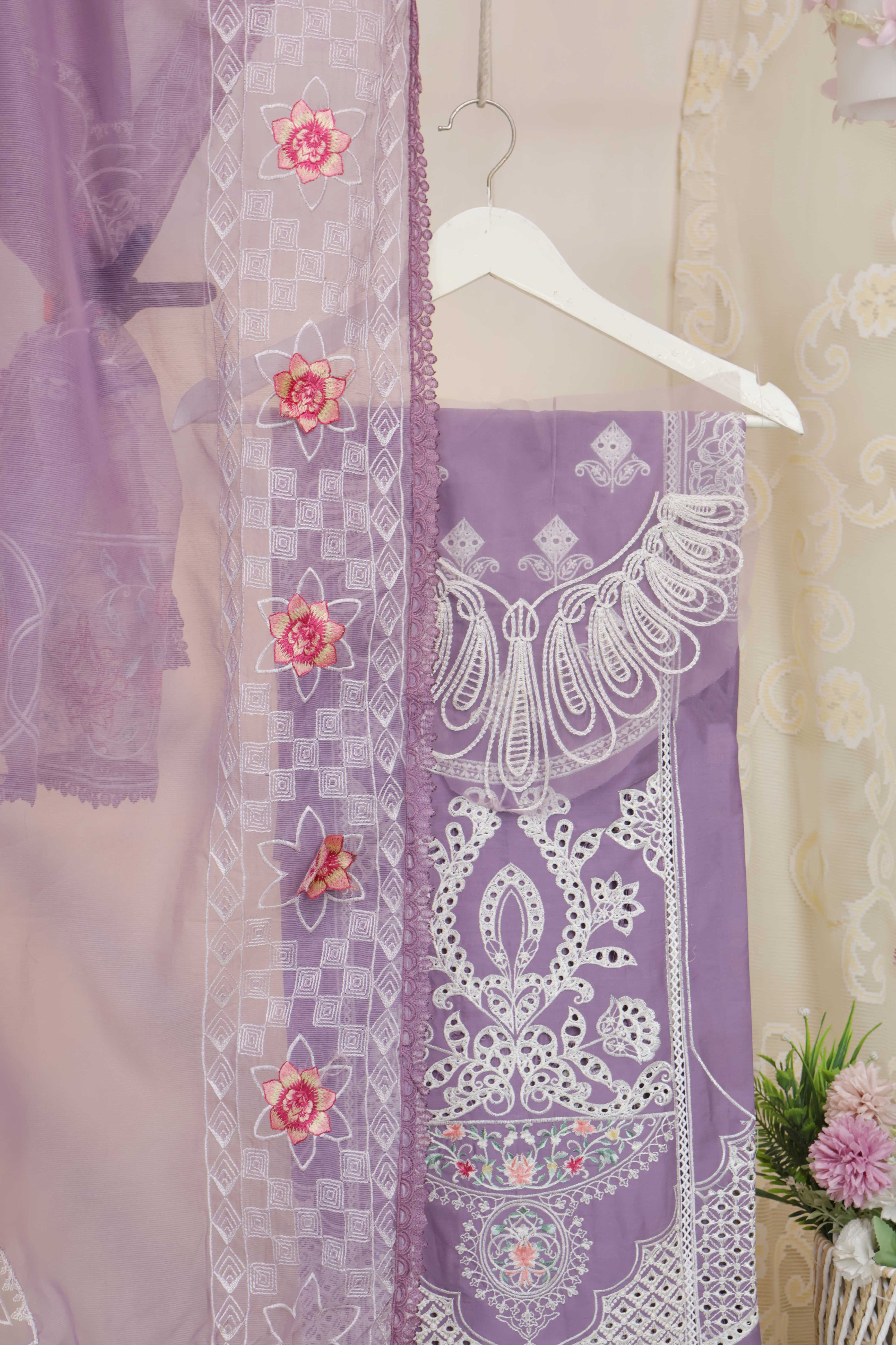 Luxury Lawn Embroidered Suit ELHA05 - Image 5