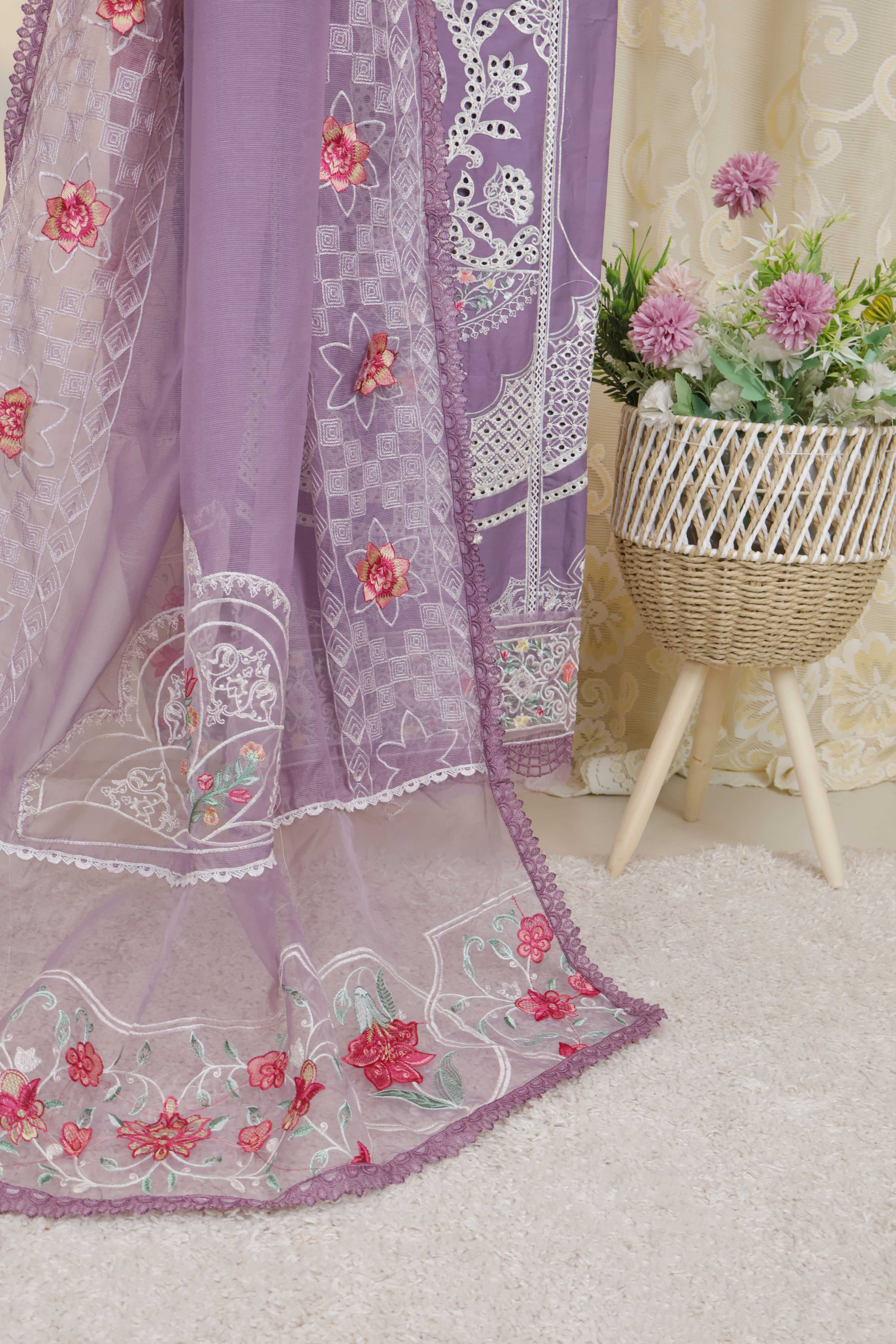 Luxury Lawn Embroidered Suit ELHA05 - Image 6