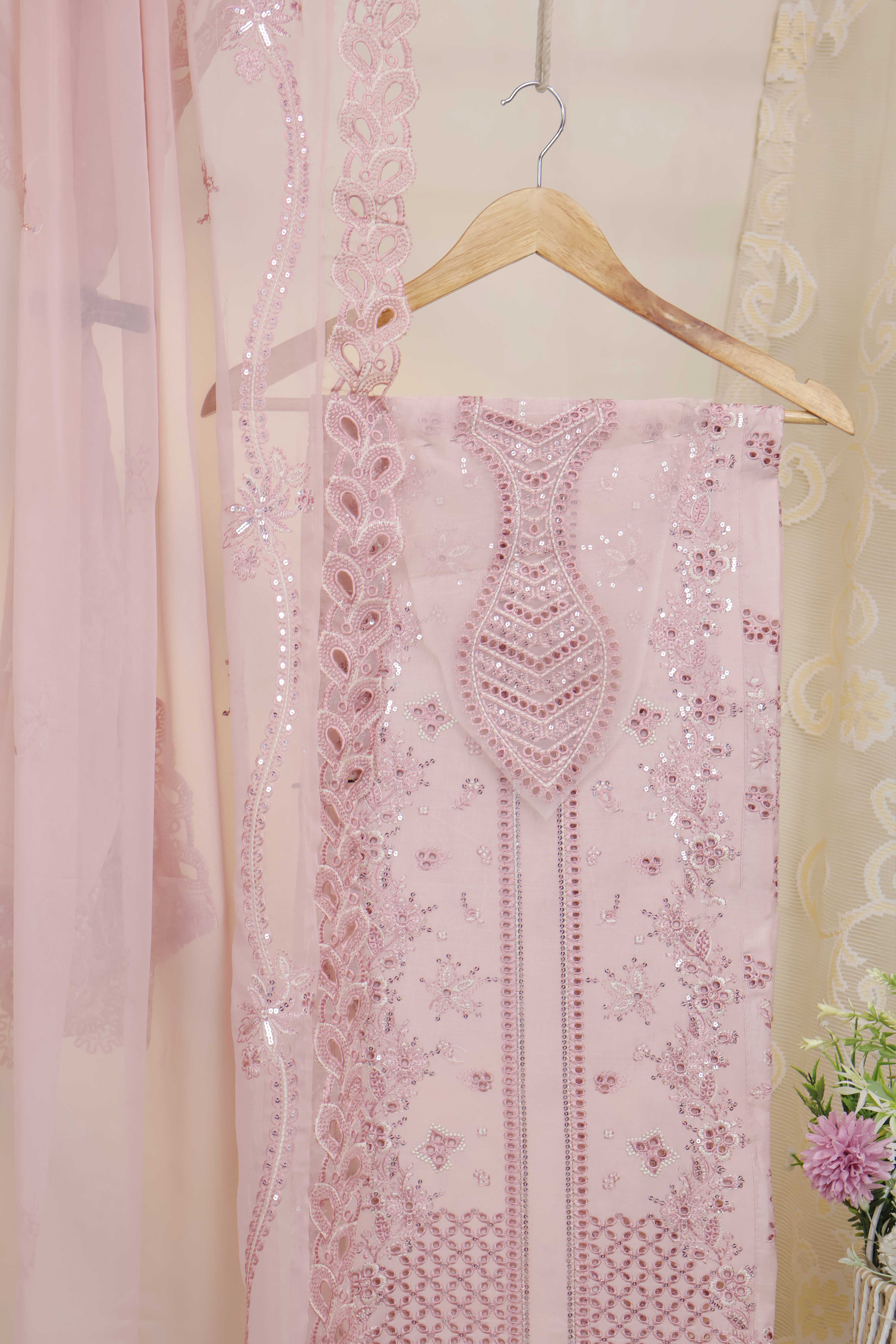 Luxury Lawn Embroidered Suit ELHA14 - Image 2