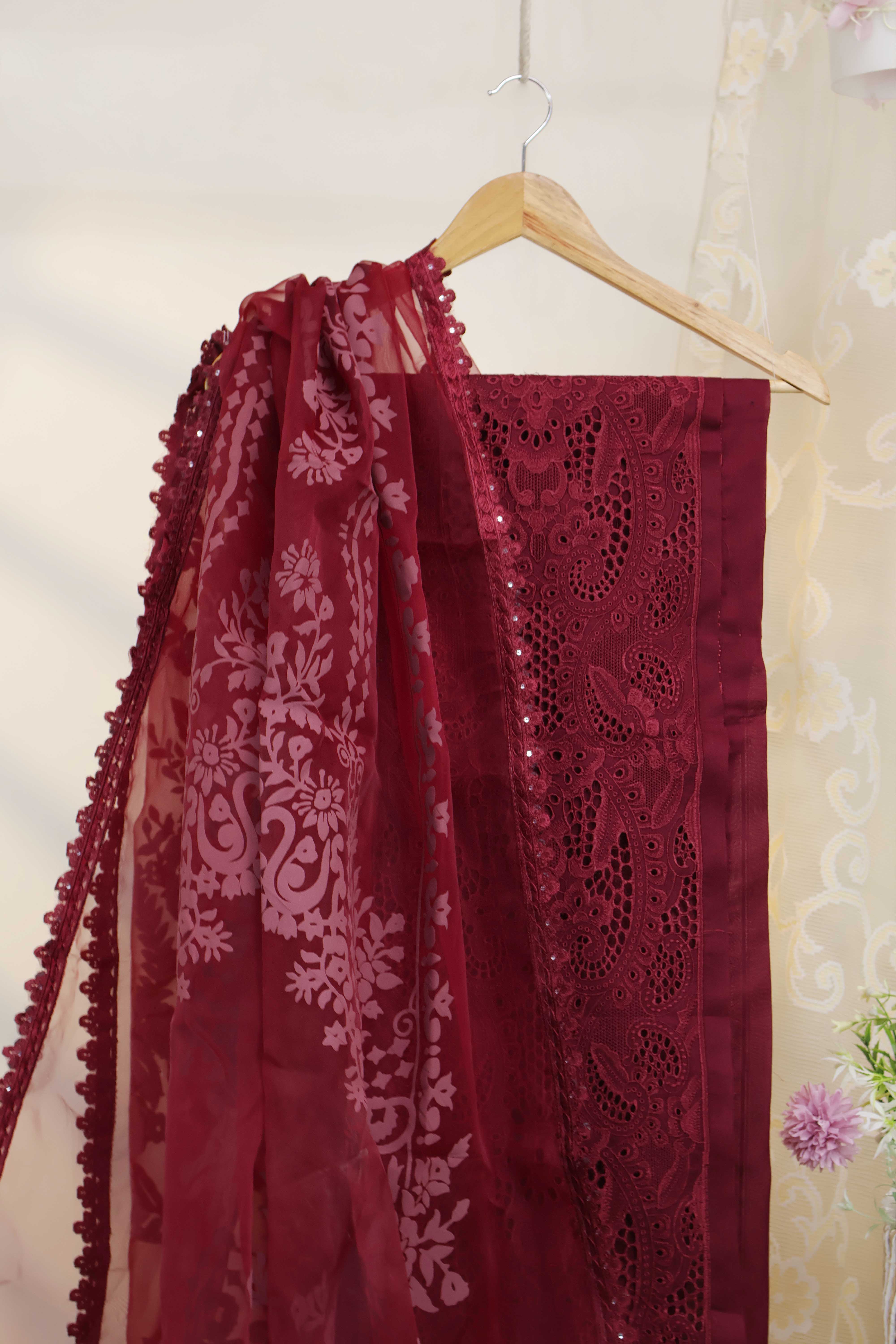 Luxury Lawn Embroidered Suit ELFA04 - Image 6