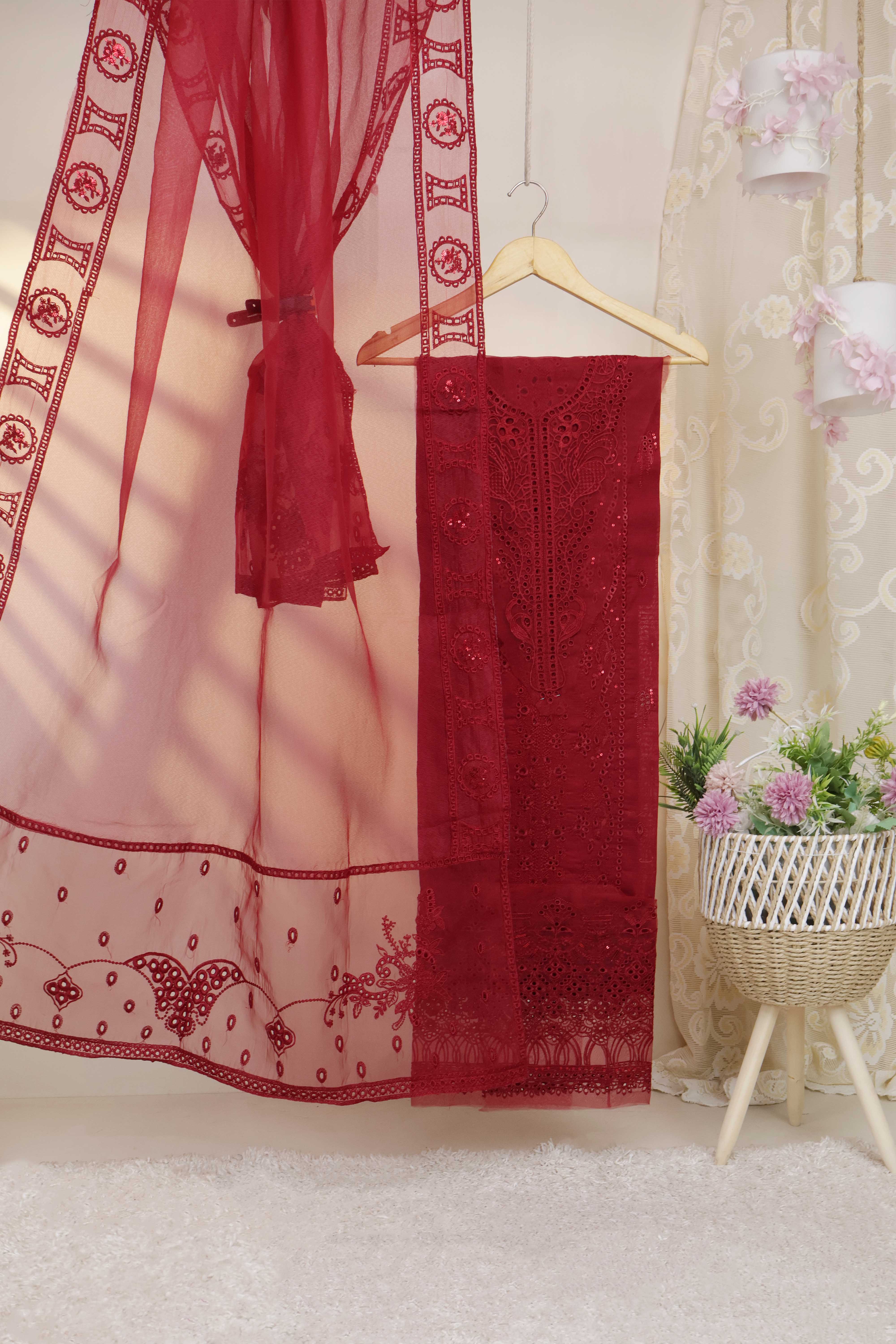 Luxury Lawn Embroidered Suit ELHA19 - Image 3