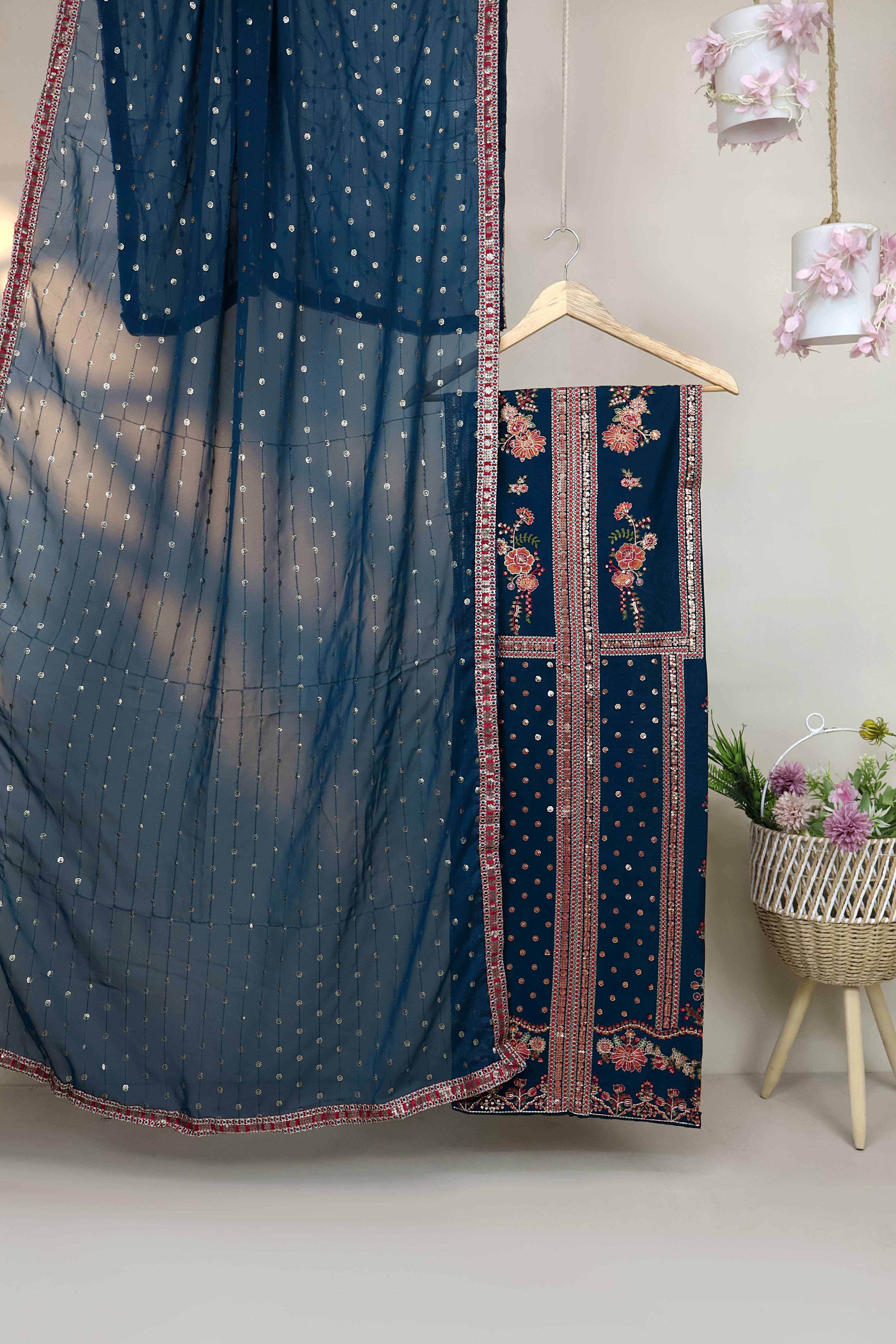 Luxury Lawn Embroidered Suit ELHA56 - Image 3