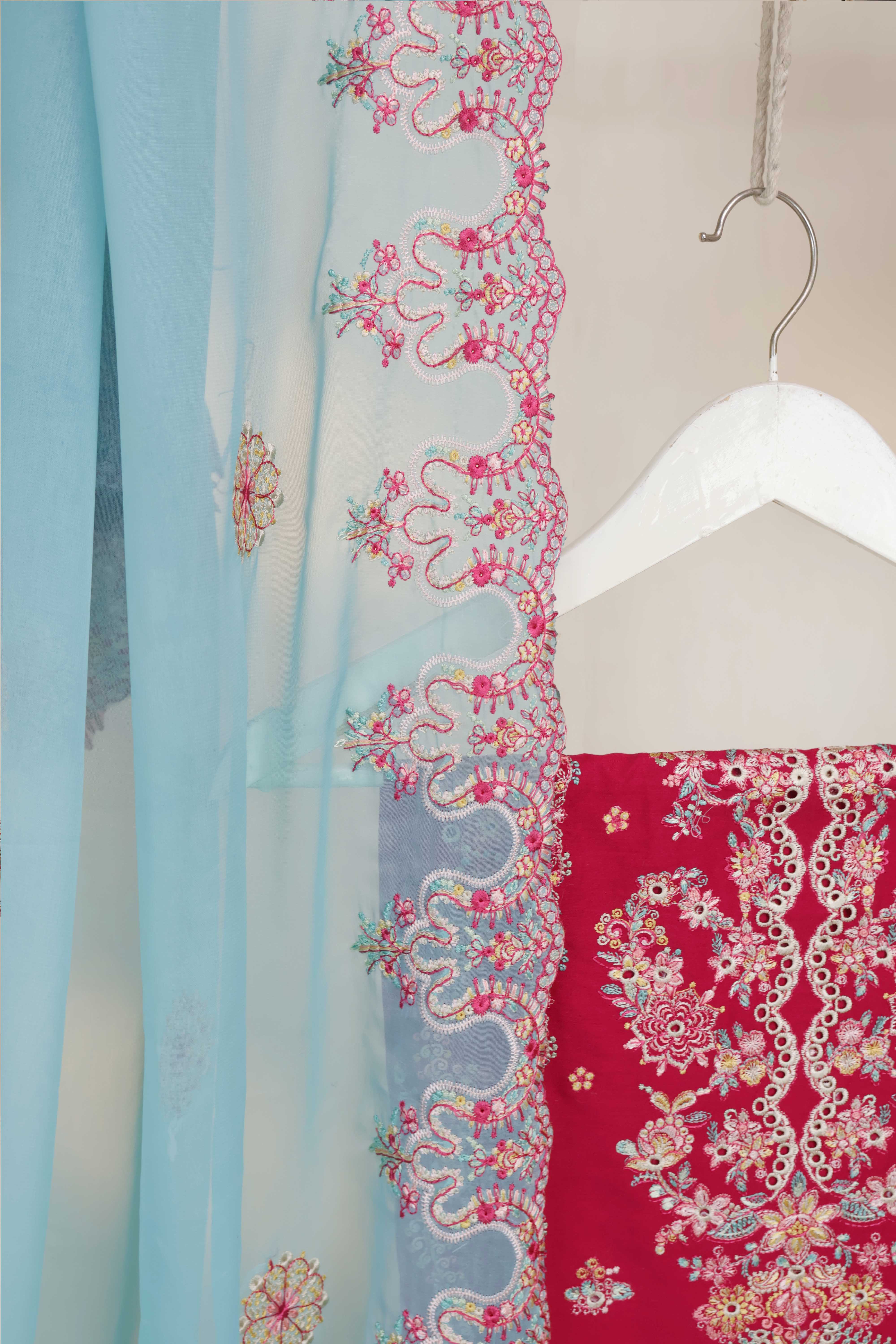 Luxury Lawn Embroidered Suit ELHA25 - Image 5