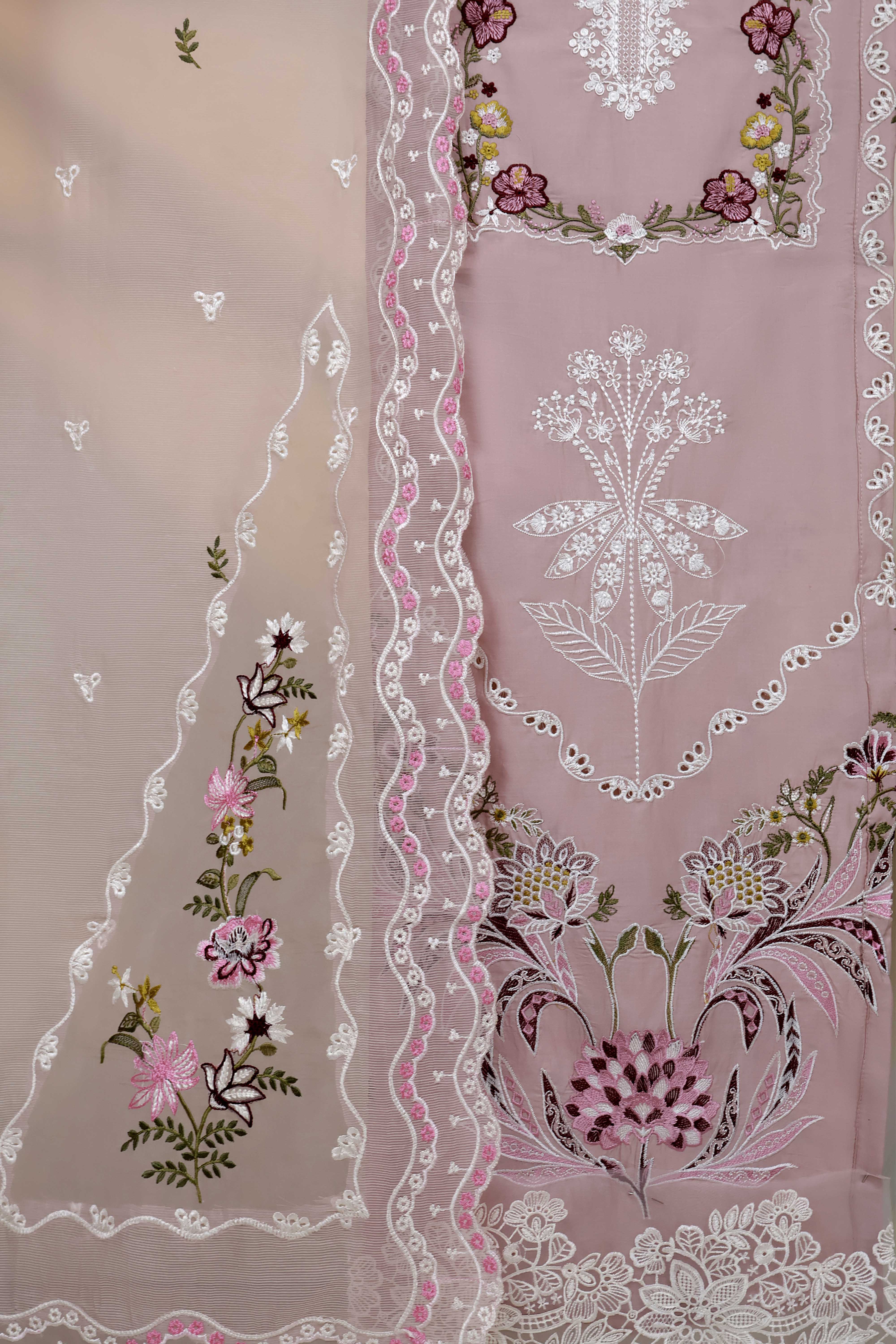 Luxury Lawn Embroidered Suit ELHA54 - Image 6