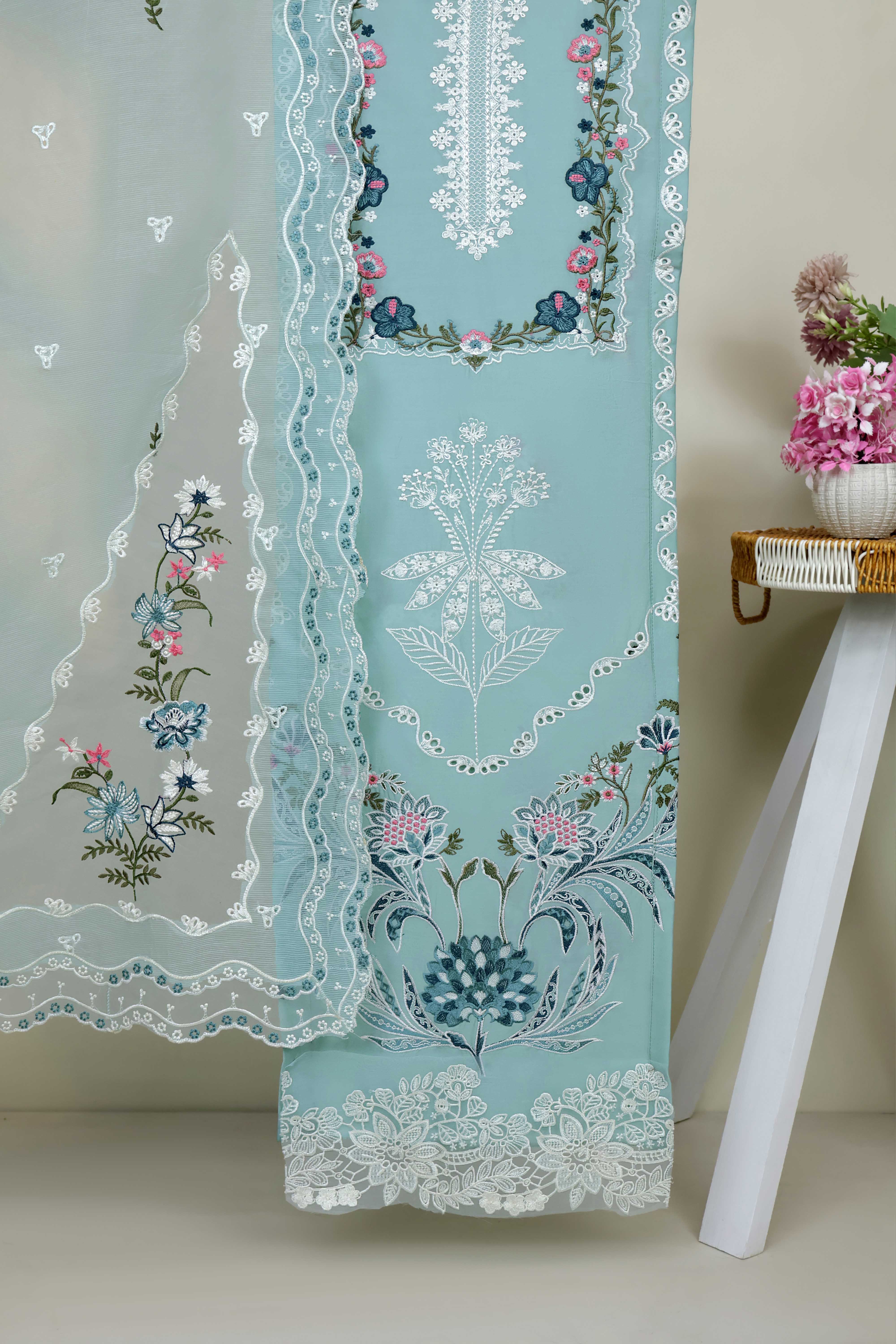 Luxury Lawn Embroidered Suit ELHA55 - Image 6