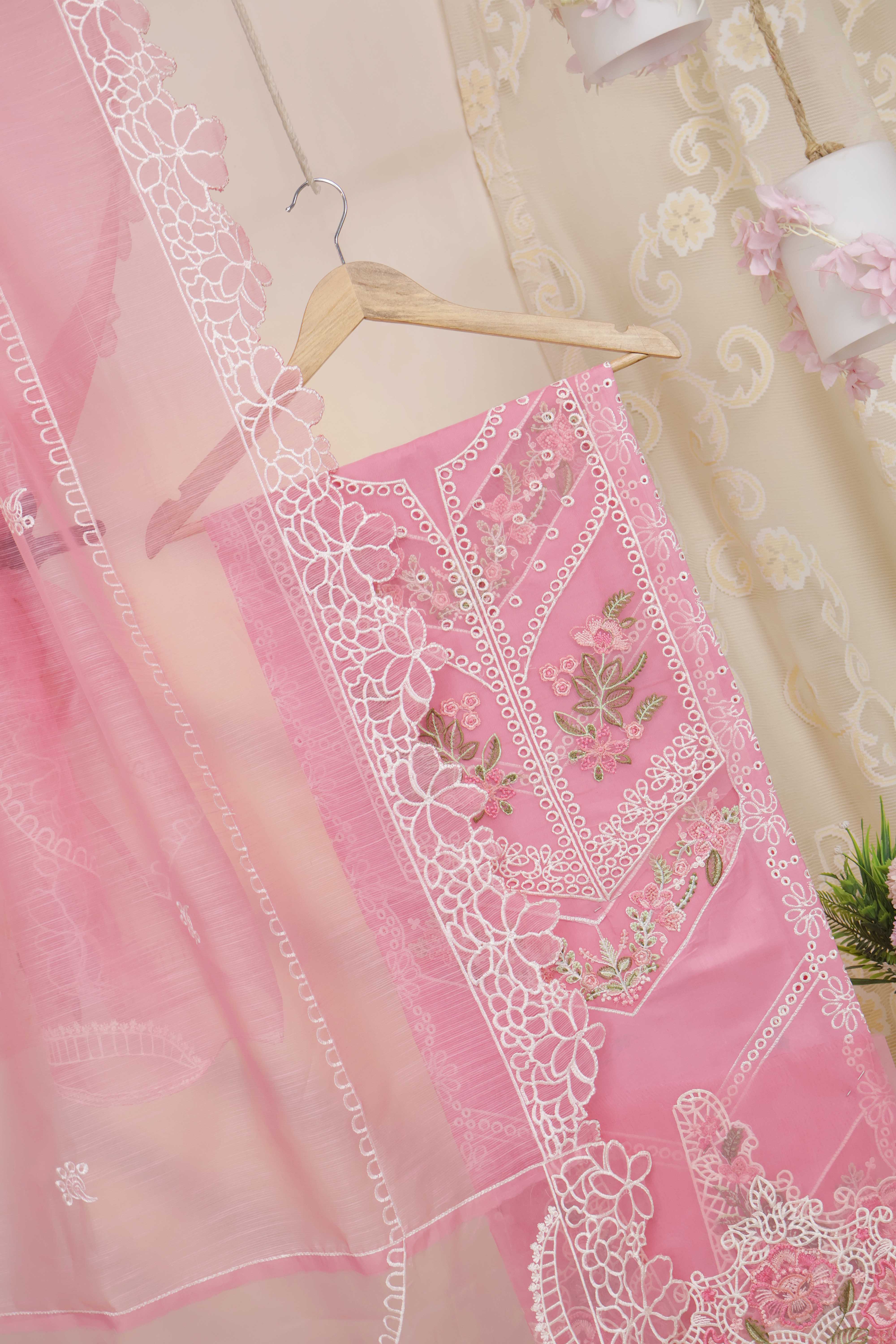 Luxury Lawn Embroidered Suit ELKC01 - Image 2