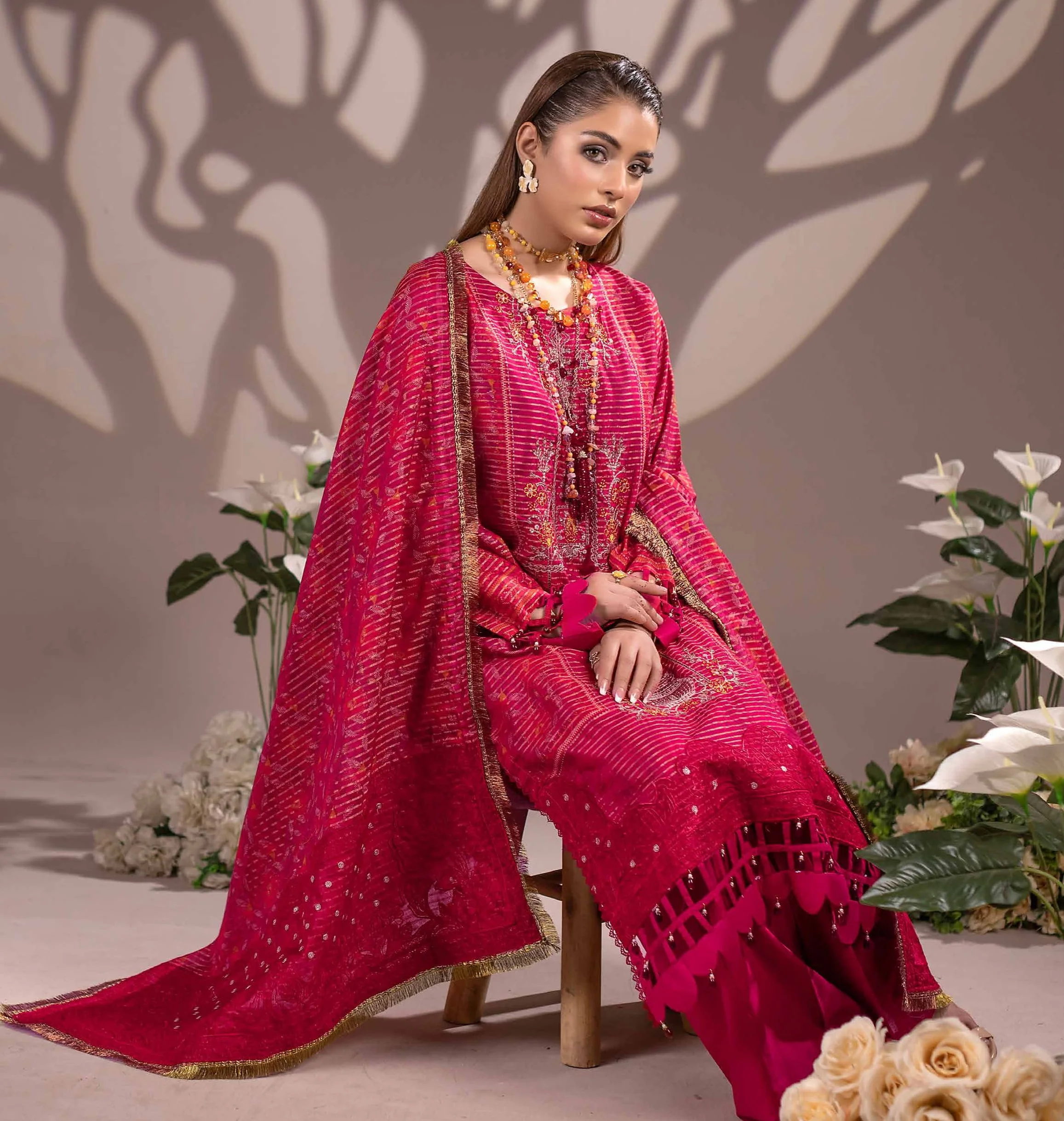Luxury Lawn Embroidered Suit H25HR06 - Image 3