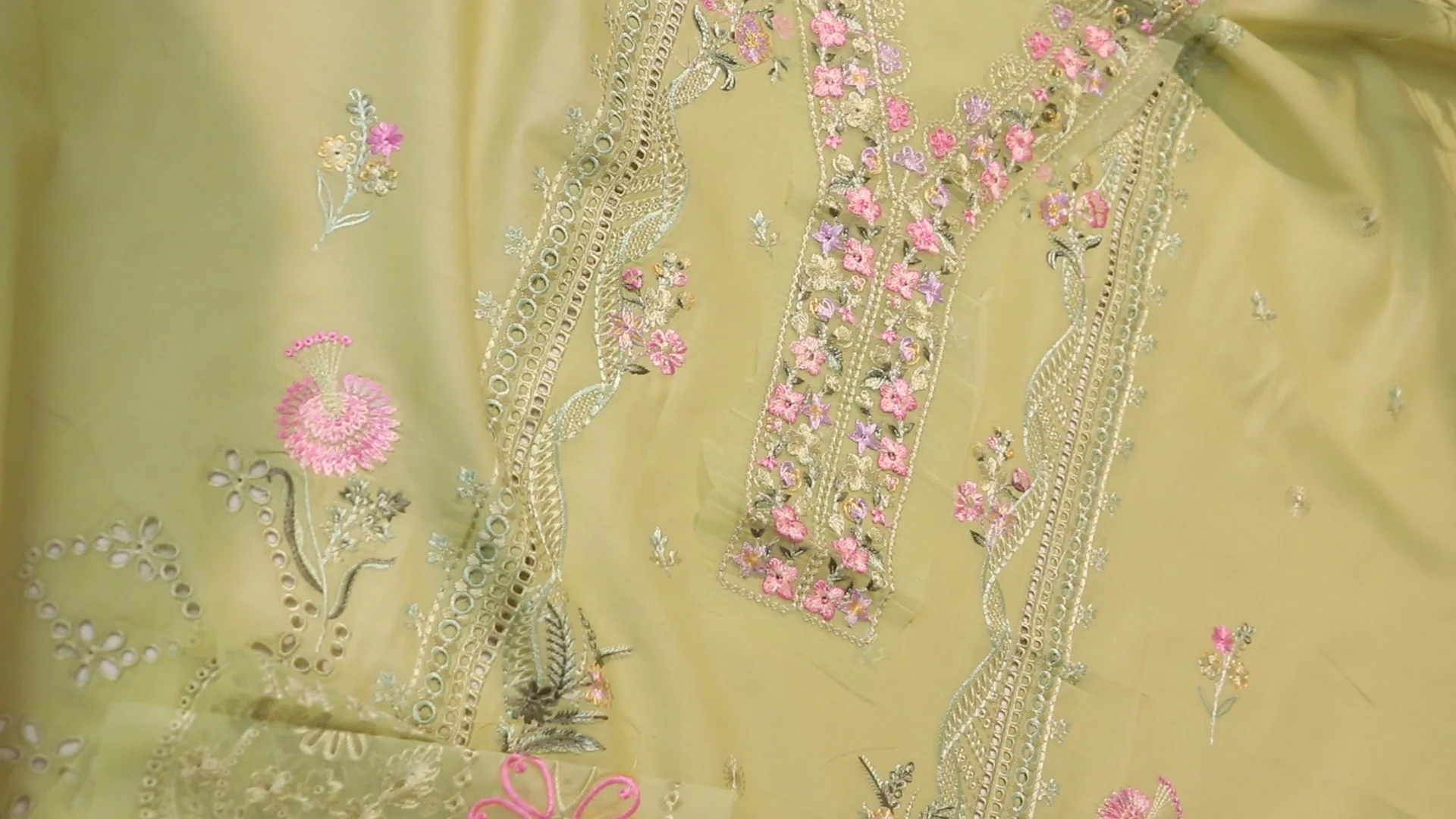 Luxury Lawn Embroidered suit H25SELHA23 - Image 7